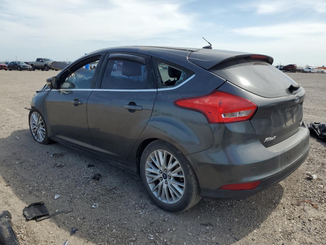 2015 Ford Focus Titanium Gray vin: 1FADP3N29FL247460