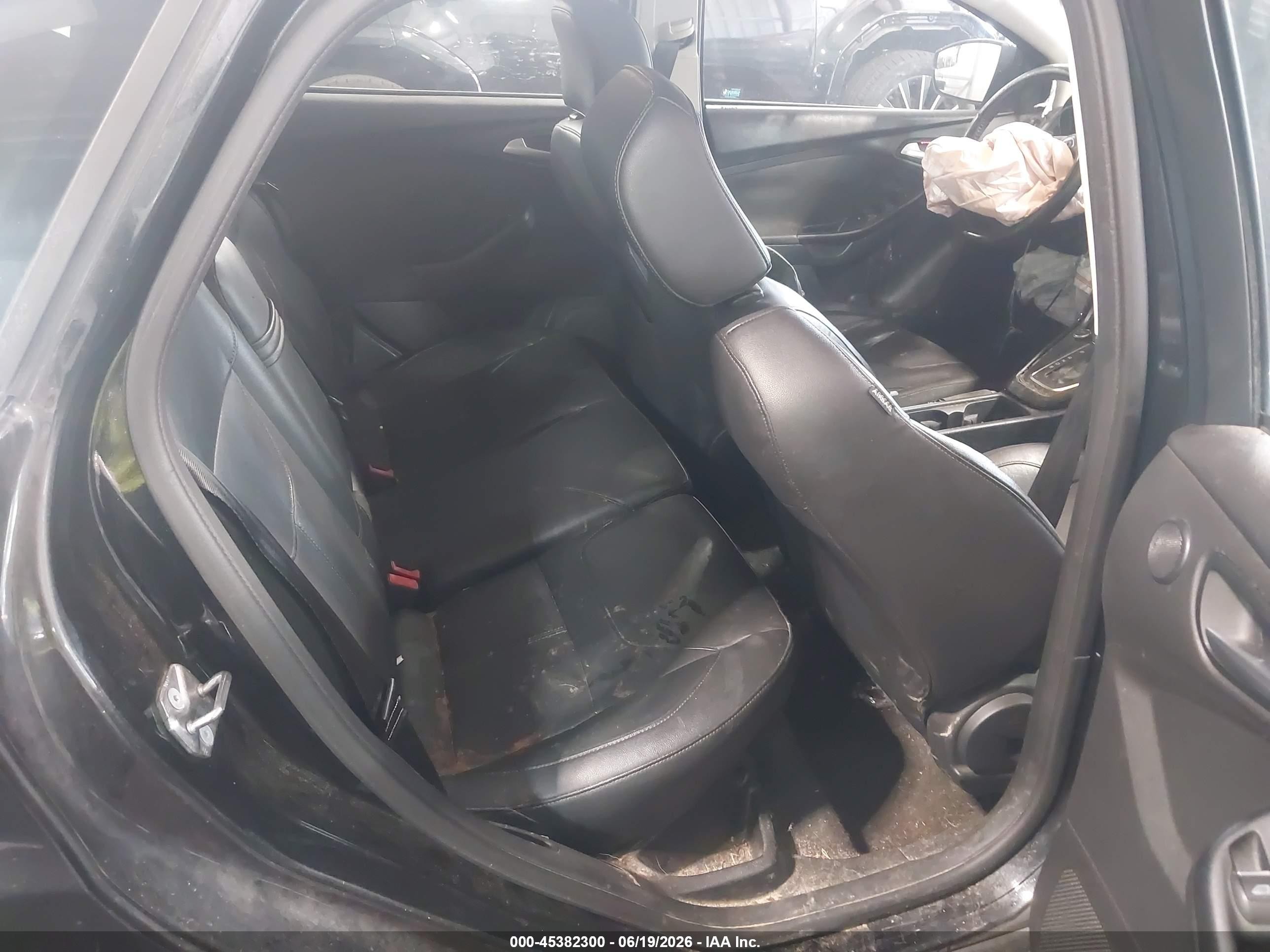 2015 Ford Focus Titanium Черный vin: 1FADP3N29FL304904