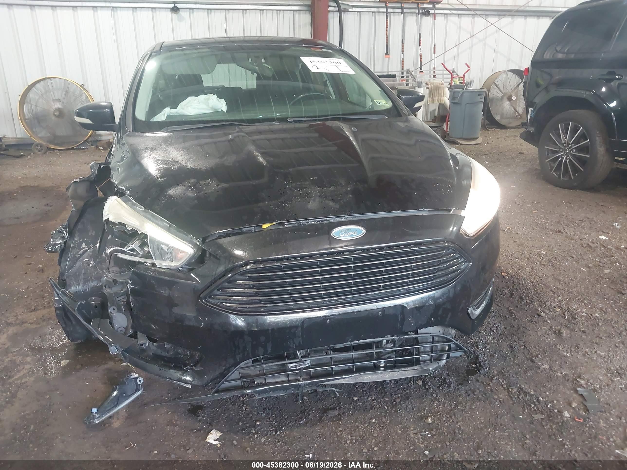 2015 Ford Focus Titanium Черный vin: 1FADP3N29FL304904