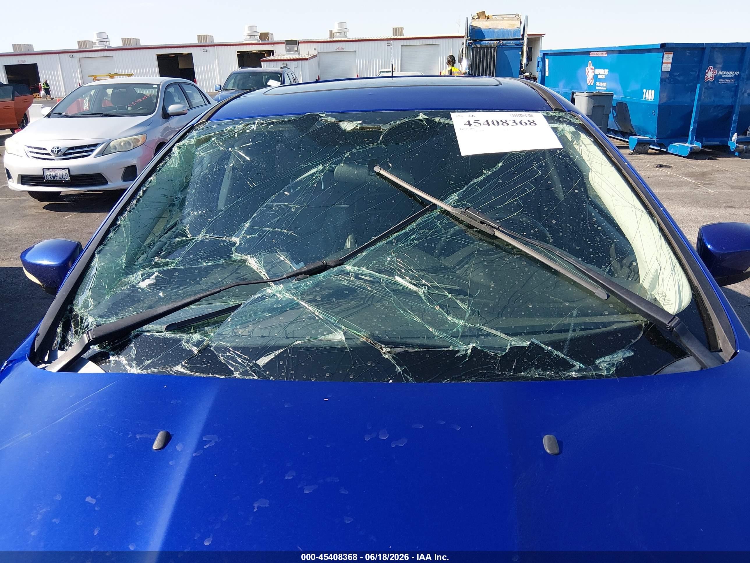 2015 Ford Focus Titanium Blue vin: 1FADP3N29FL341452