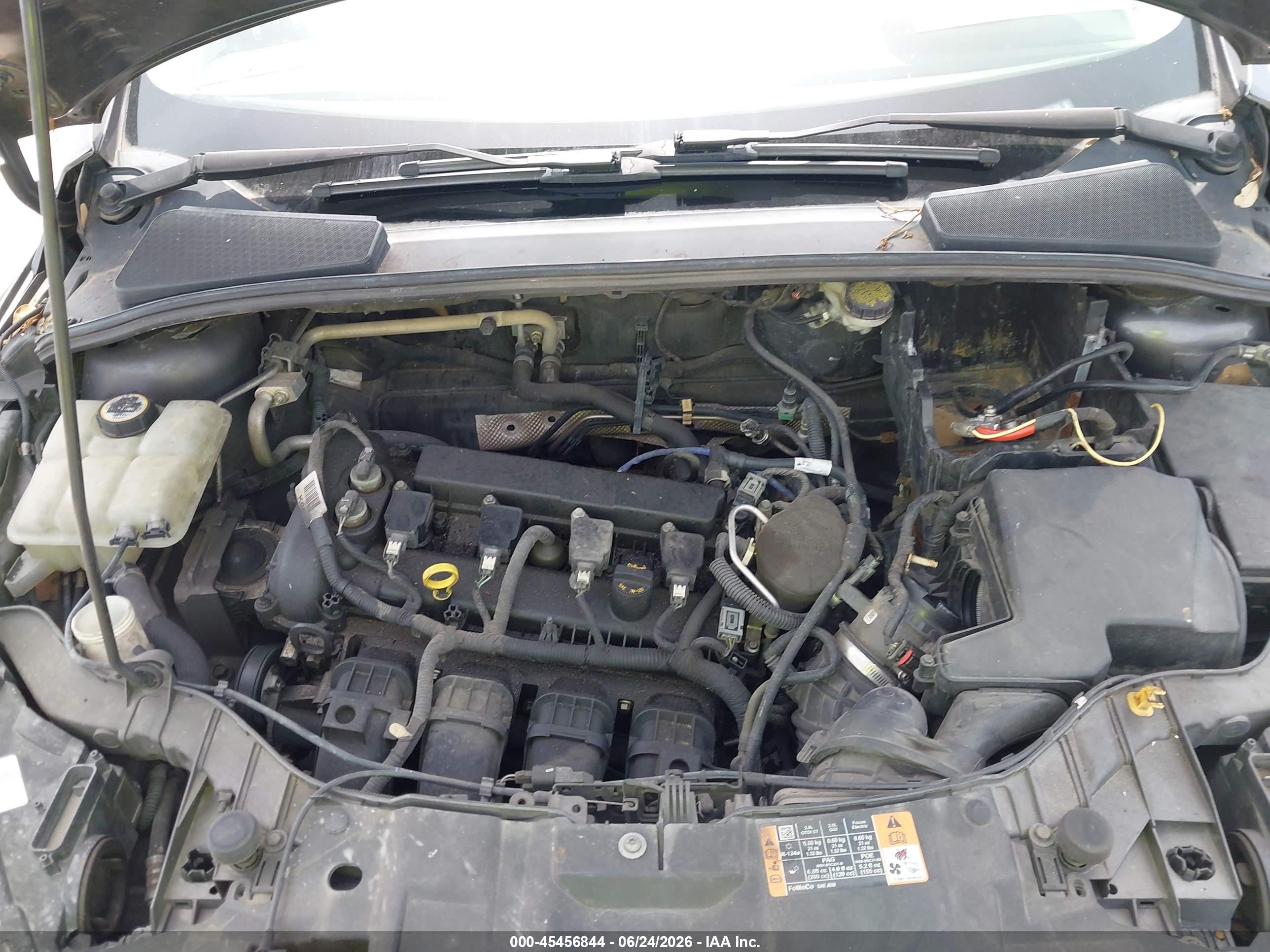 2015 Ford Focus Titanium Gray vin: 1FADP3N29FL387265