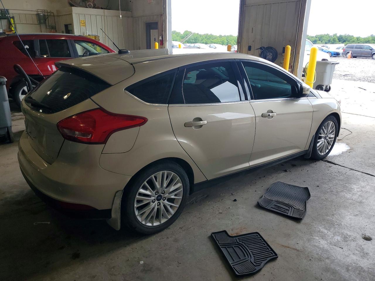 2017 Ford Focus Tan vin: 1FADP3N29HL262978