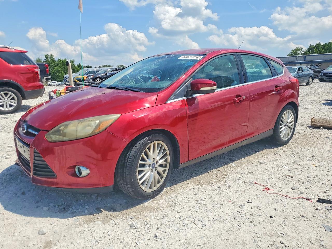 2013 Ford Focus Titanium Burgundy vin: 1FADP3N2XDL137210