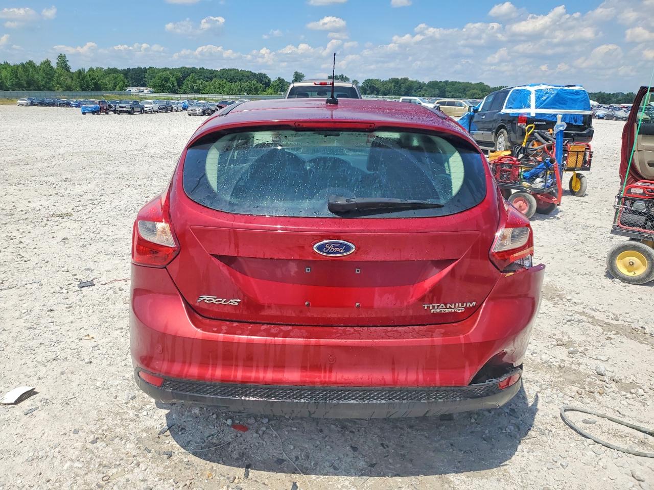 2013 Ford Focus Titanium Burgundy vin: 1FADP3N2XDL137210