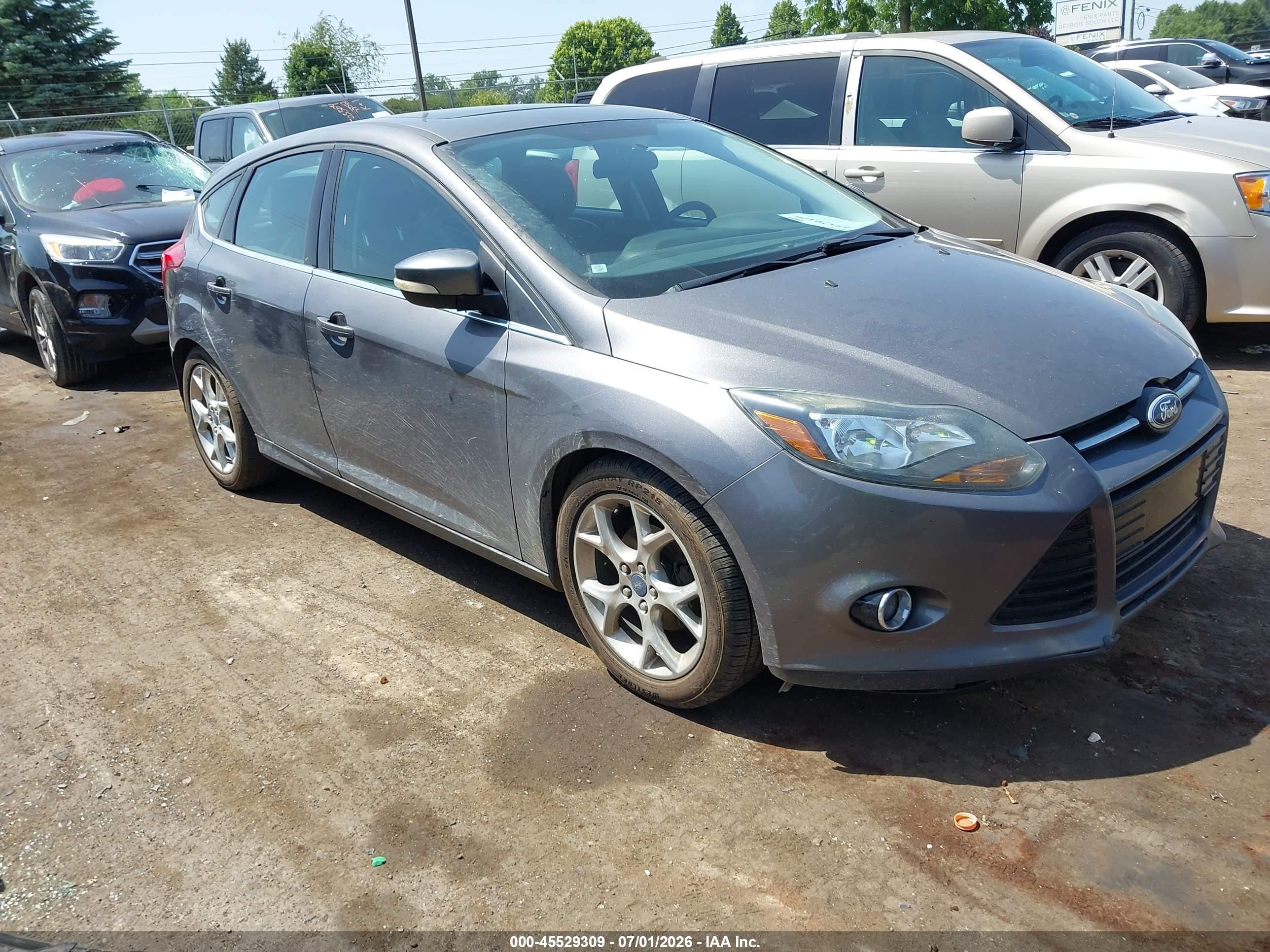 2013 Ford Focus Titanium Gray vin: 1FADP3N2XDL306688