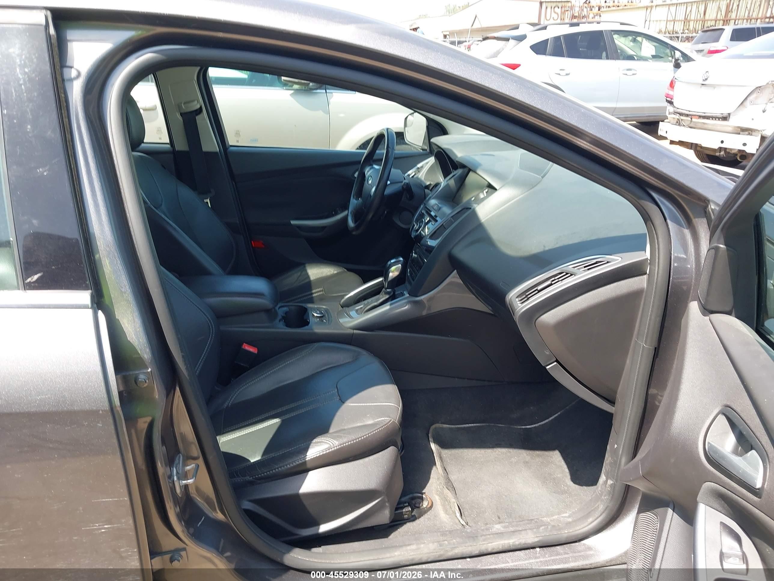 2013 Ford Focus Titanium Gray vin: 1FADP3N2XDL306688