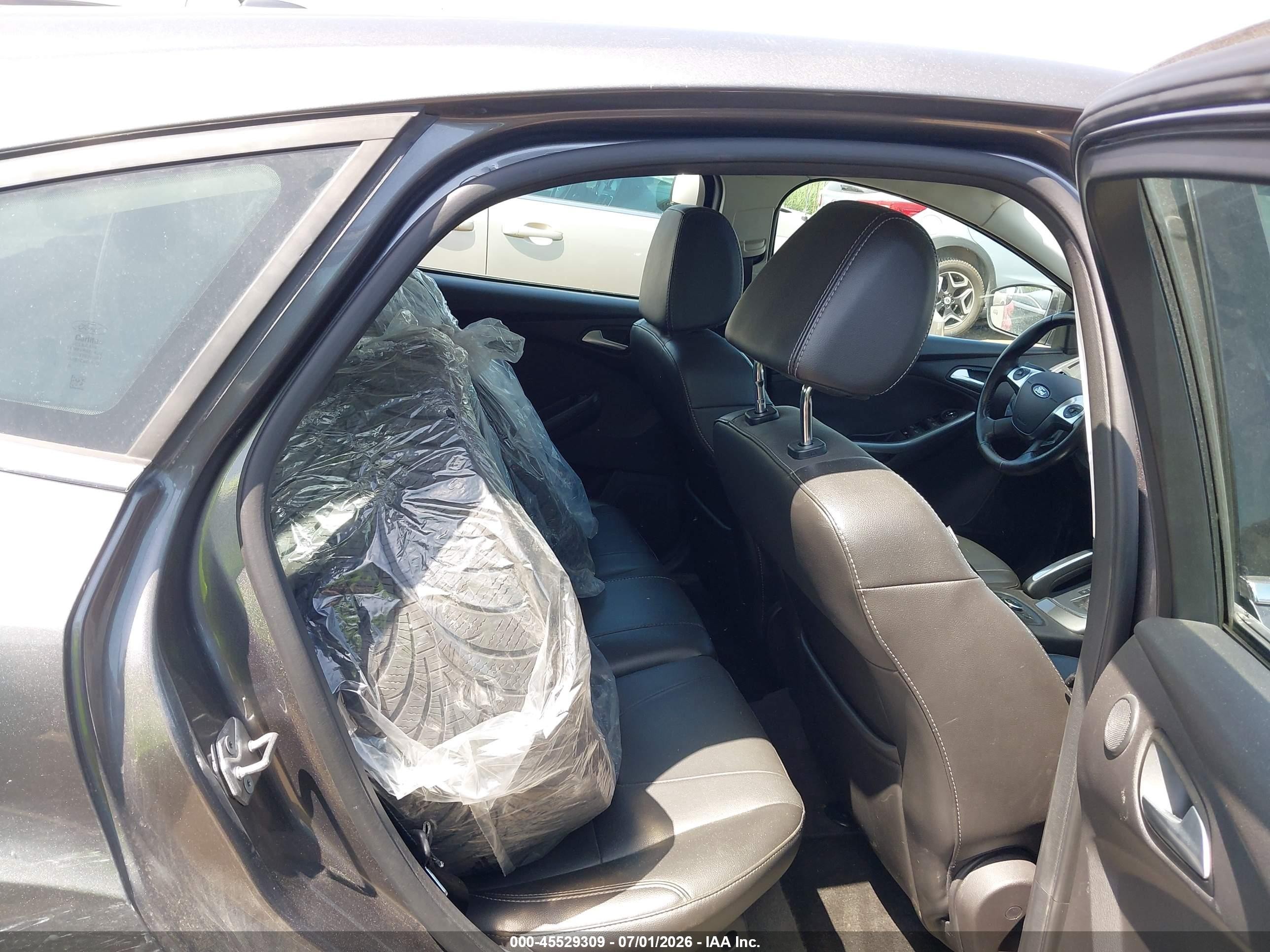 2013 Ford Focus Titanium Gray vin: 1FADP3N2XDL306688