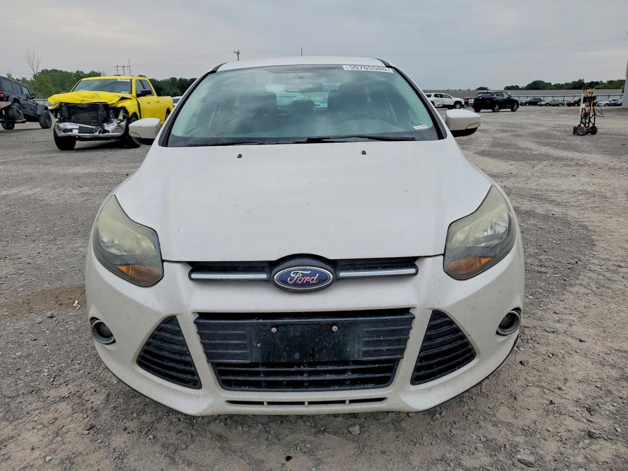 2014 Ford Focus Titanium White vin: 1FADP3N2XEL111725