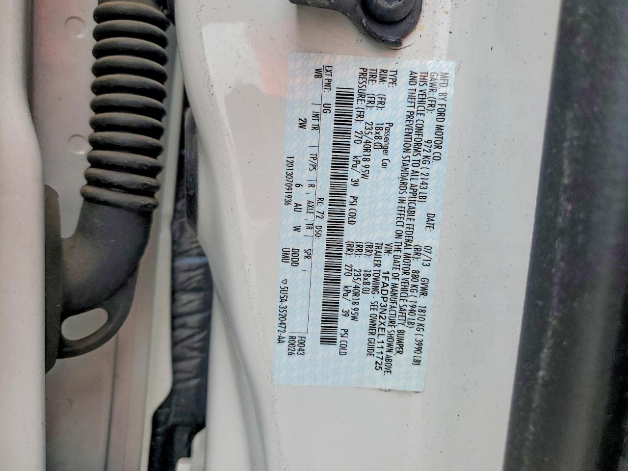 2014 Ford Focus Titanium White vin: 1FADP3N2XEL111725