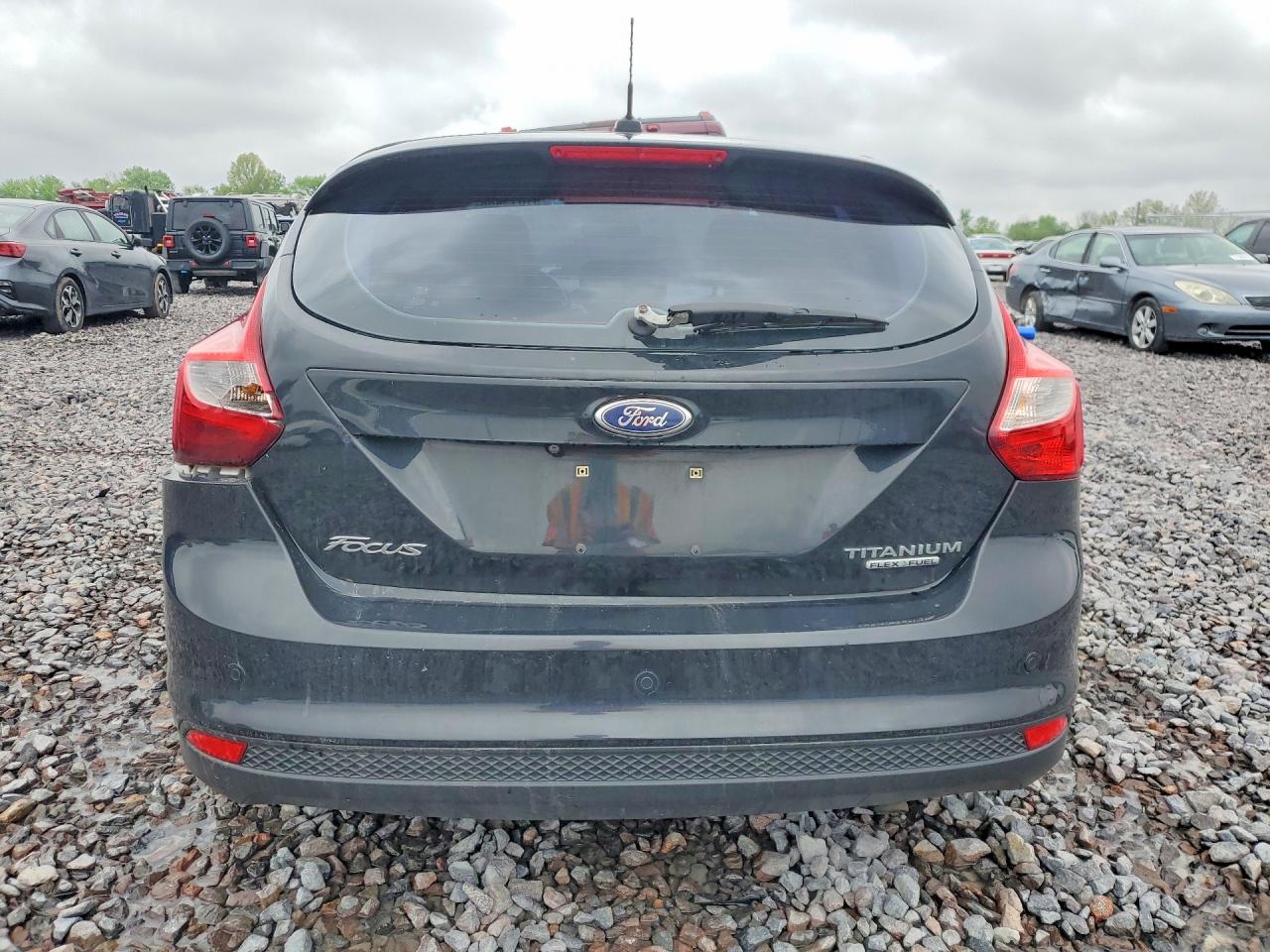 2014 Ford Focus Titanium Black vin: 1FADP3N2XEL253122