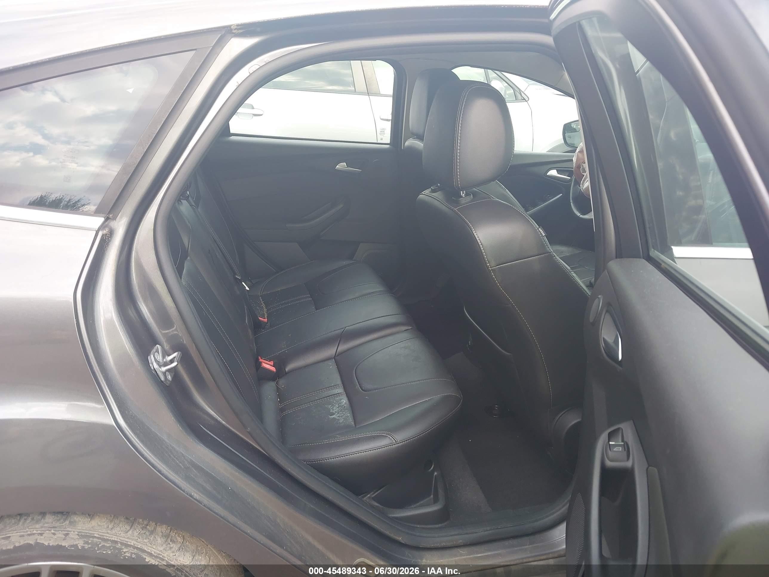 2014 Ford Focus Titanium Black vin: 1FADP3N2XEL402712