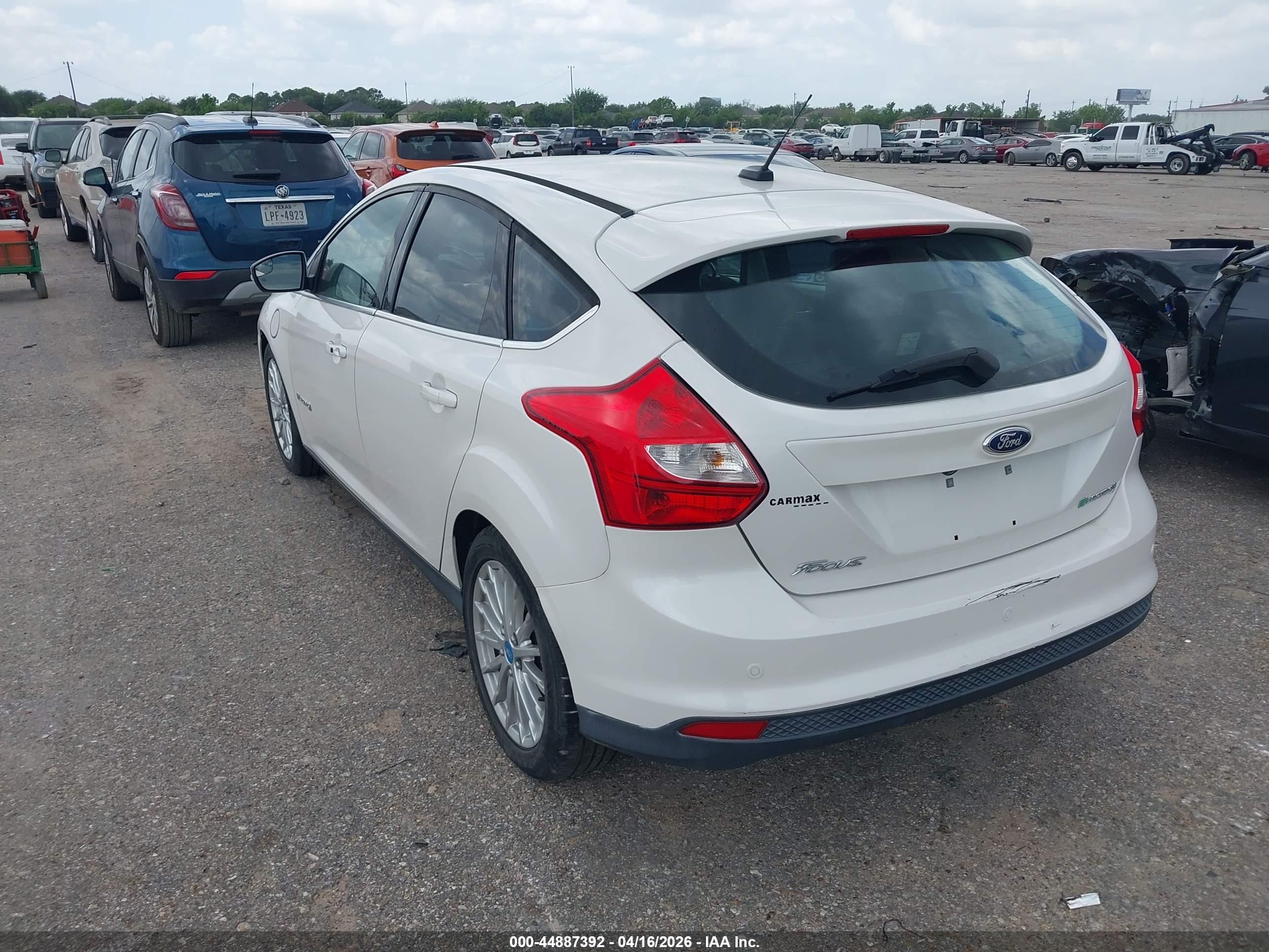 2013 Ford Focus Electric   White vin: 1FADP3R40DL251910