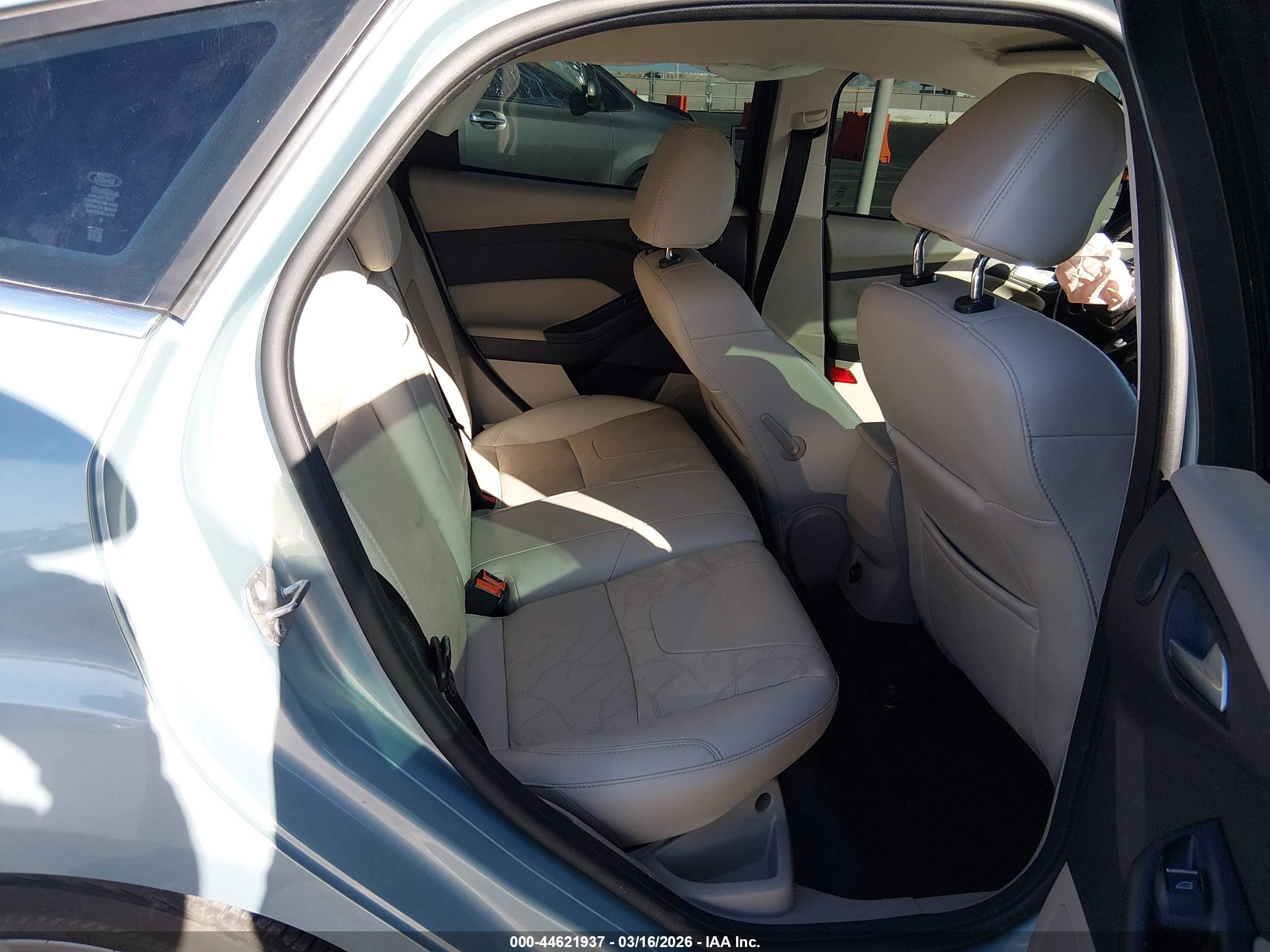 2013 Ford Focus Electric   Light Blue vin: 1FADP3R40DL364403