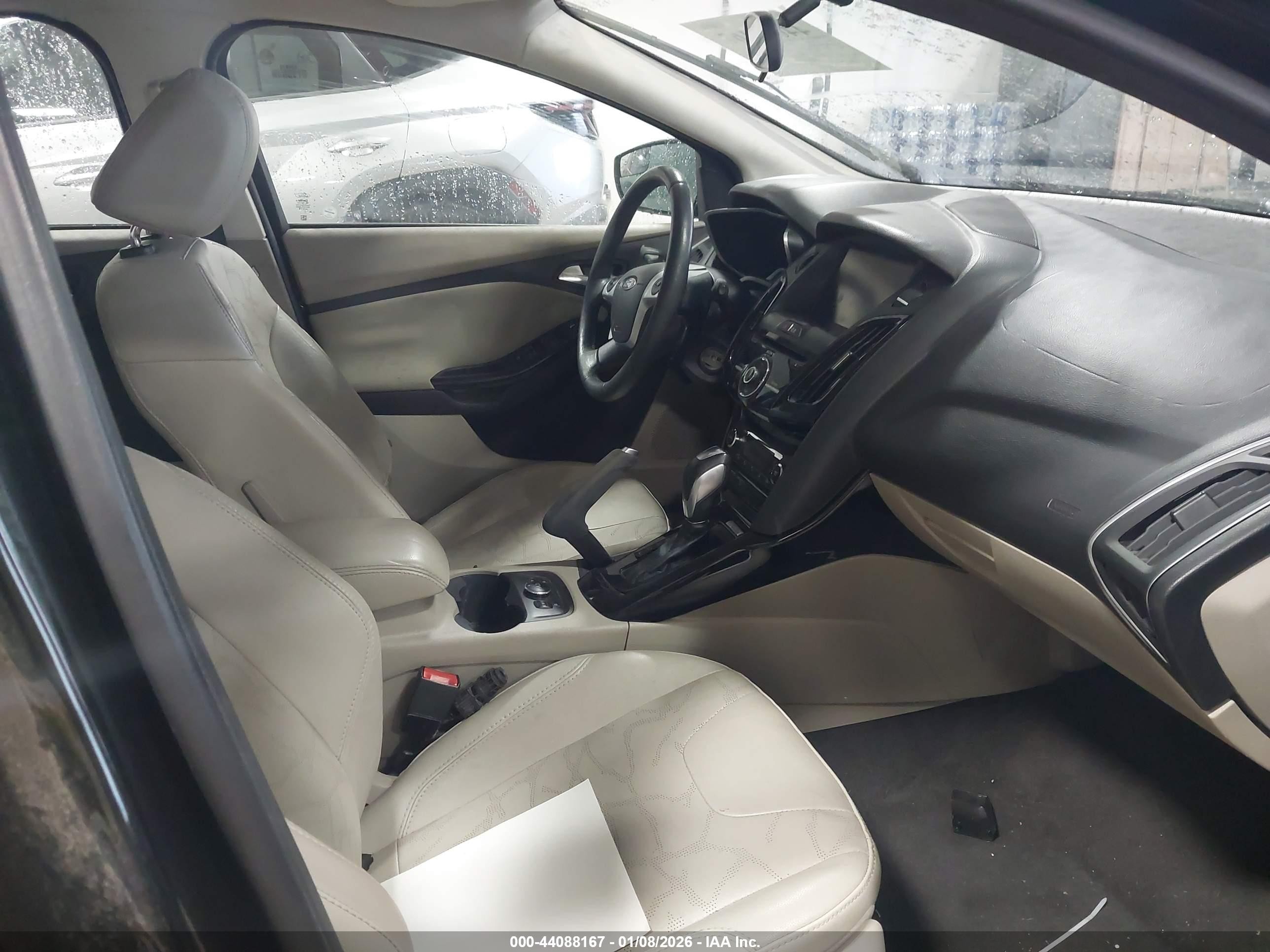 2014 Ford Focus Electric   Black vin: 1FADP3R40EL185800