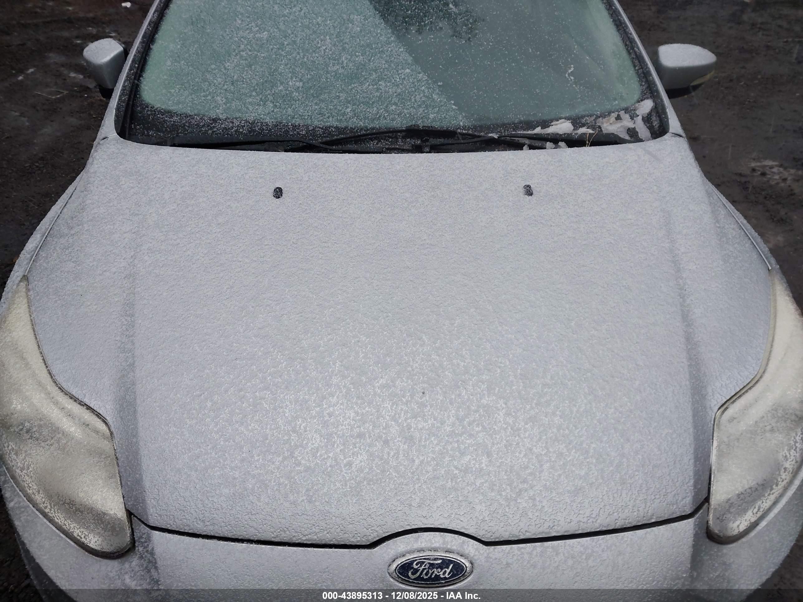 2013 Ford Focus Electric   Silver vin: 1FADP3R41DL165313