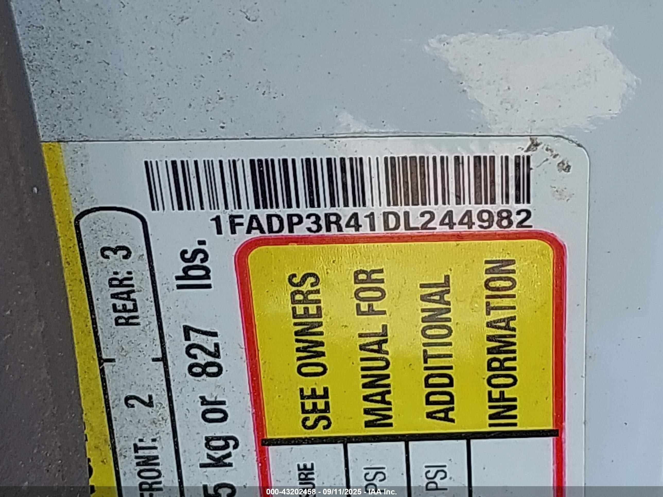 2013 Ford Focus Electric   White vin: 1FADP3R41DL244982