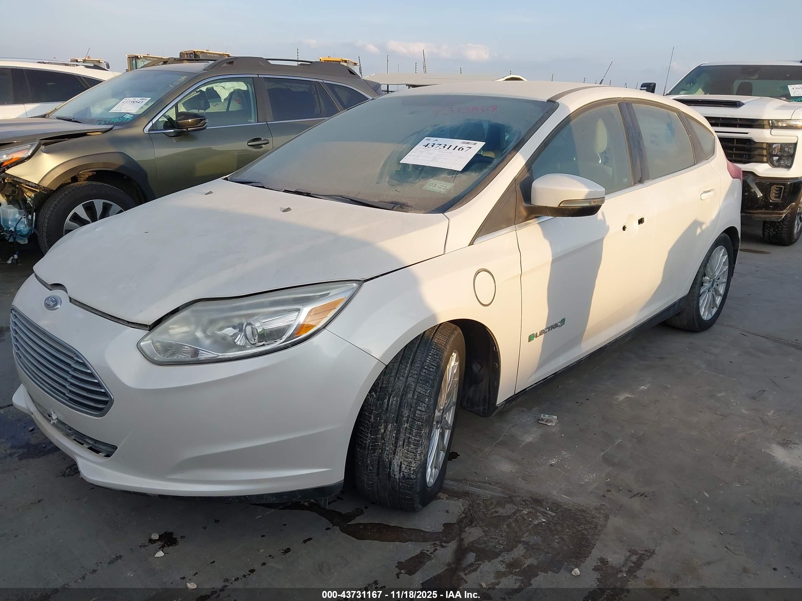 2013 Ford Focus Electric   White vin: 1FADP3R42DL126018