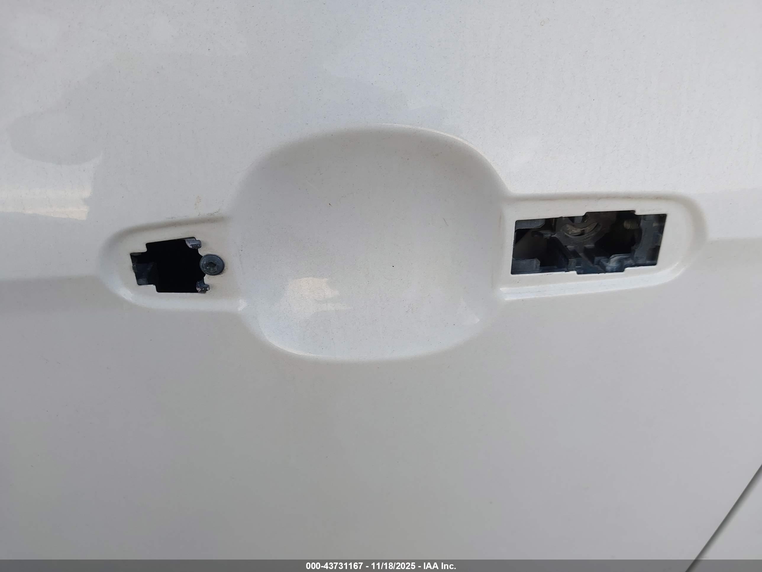 2013 Ford Focus Electric   White vin: 1FADP3R42DL126018