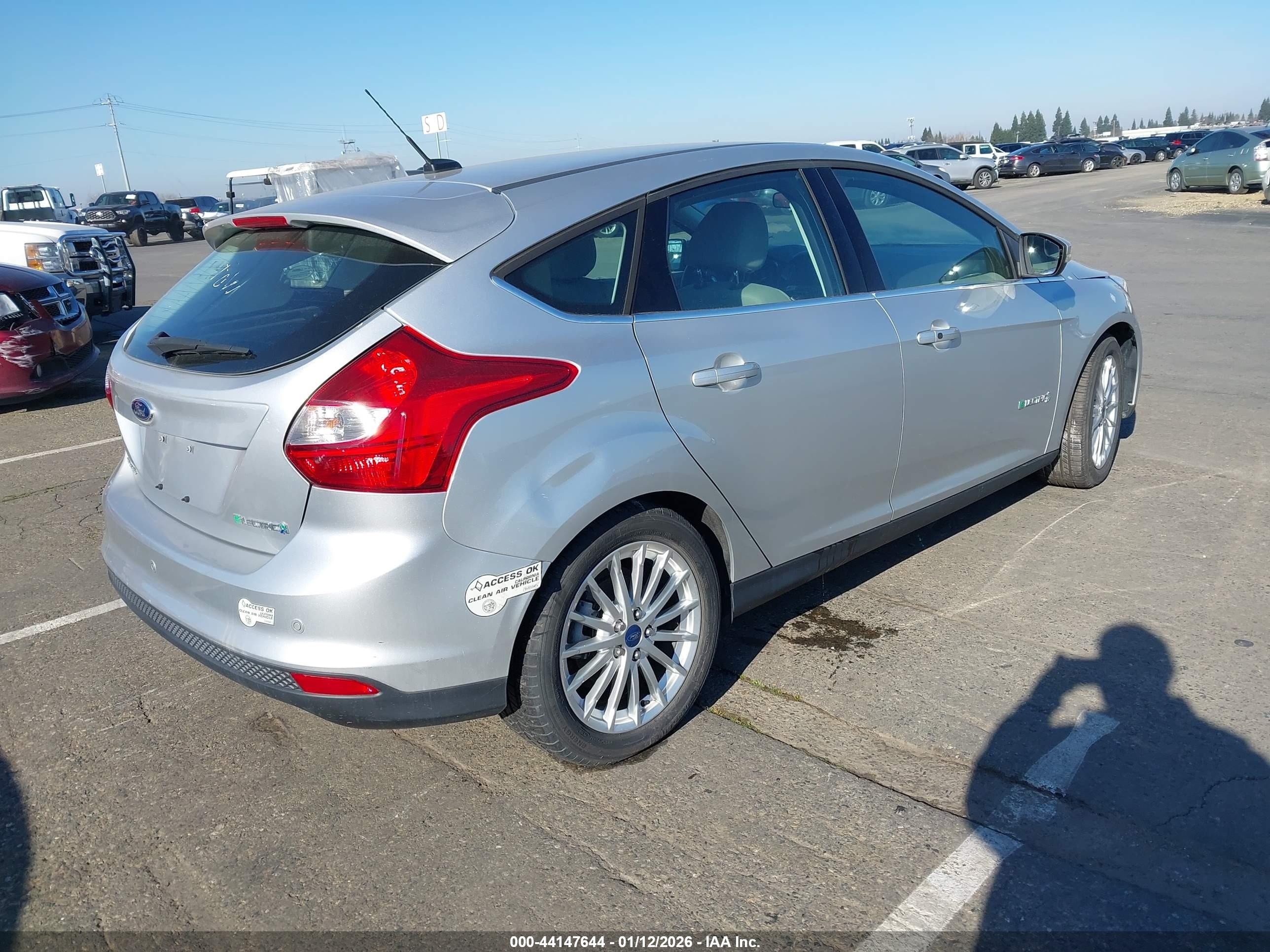 2013 Ford Focus Electric   Gray vin: 1FADP3R42DL292538