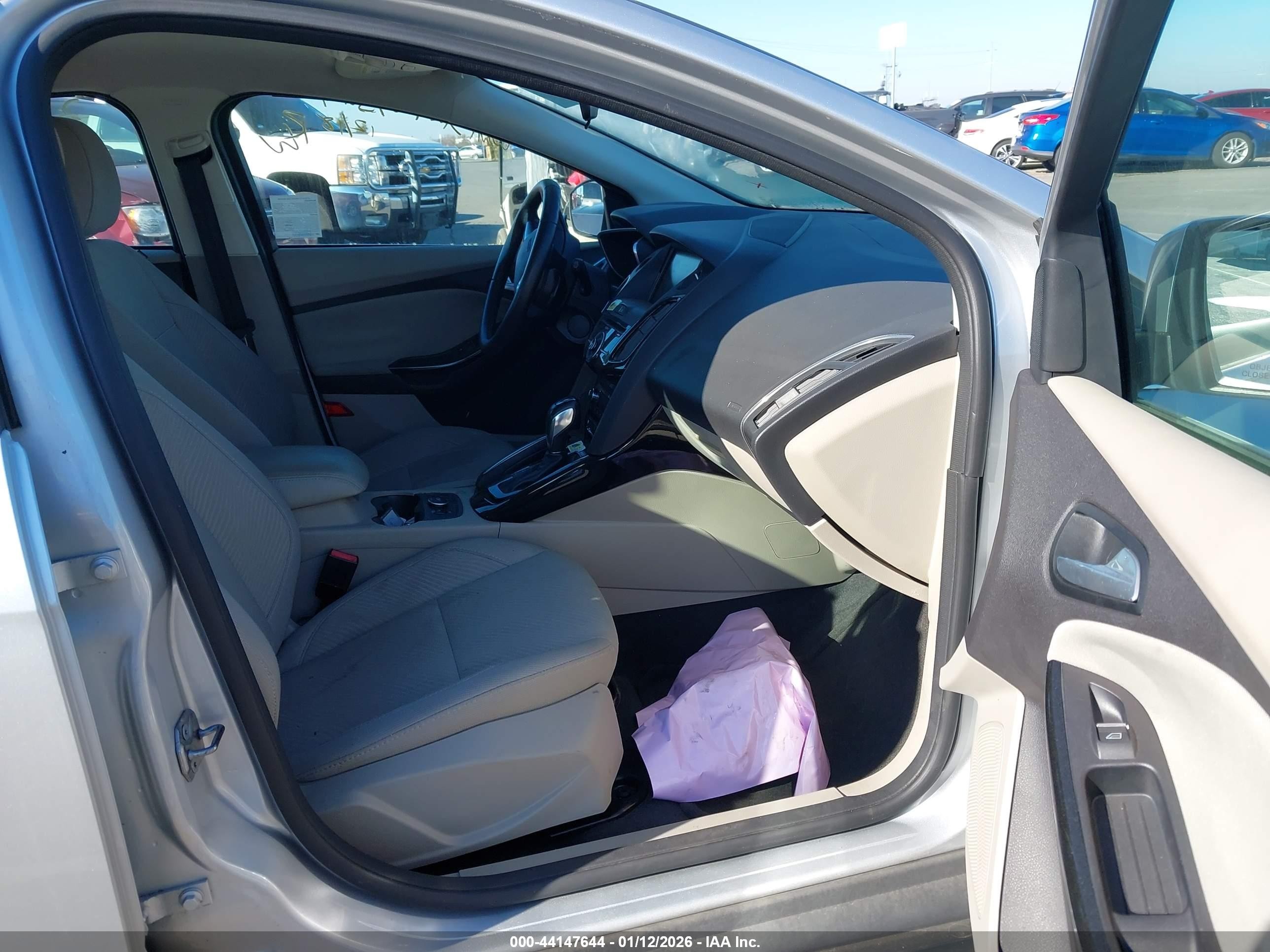 2013 Ford Focus Electric   Gray vin: 1FADP3R42DL292538