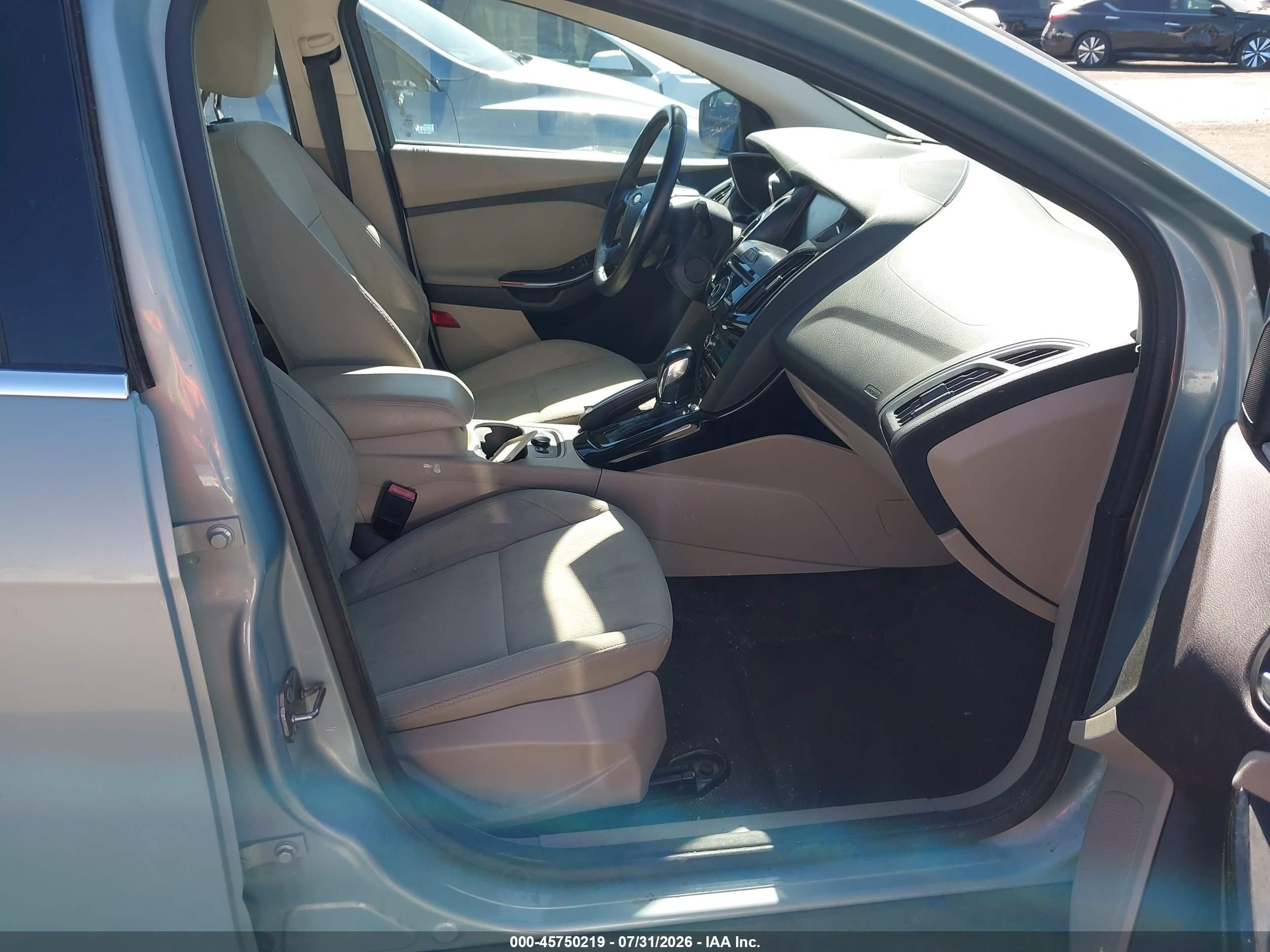 2013 Ford Focus Electric   Light Blue vin: 1FADP3R45DL125977