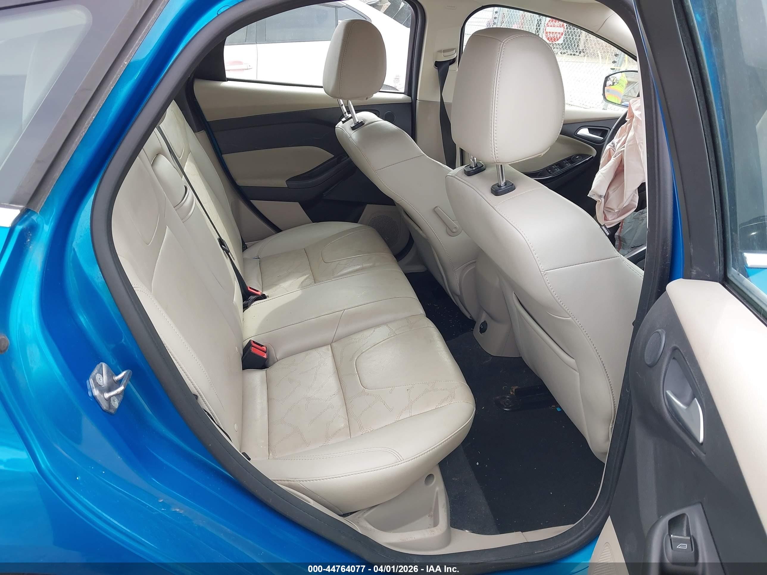 2013 Ford Focus Electric   Blue vin: 1FADP3R45DL191929
