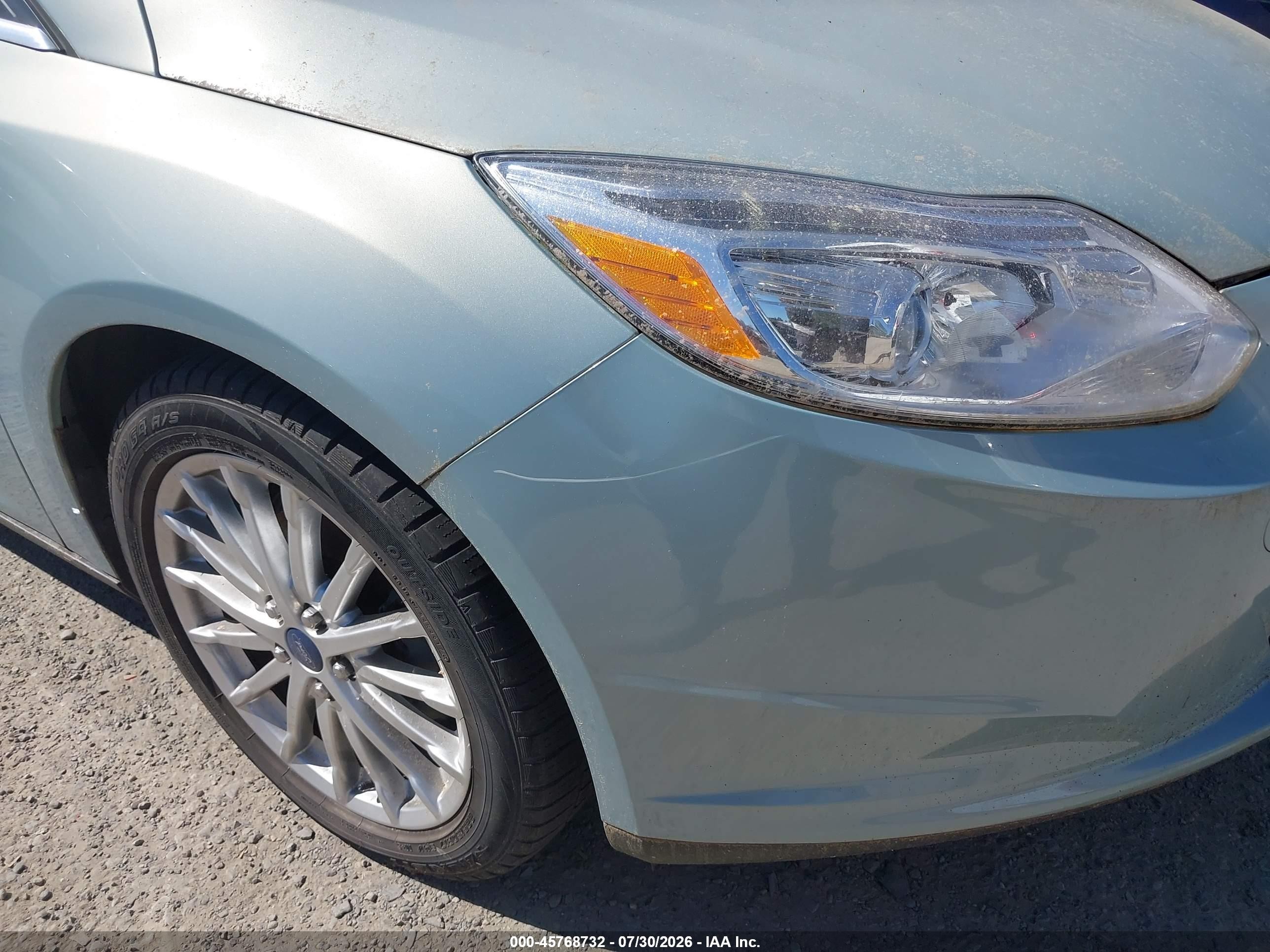 2013 Ford Focus Electric   Silver vin: 1FADP3R45DL280867