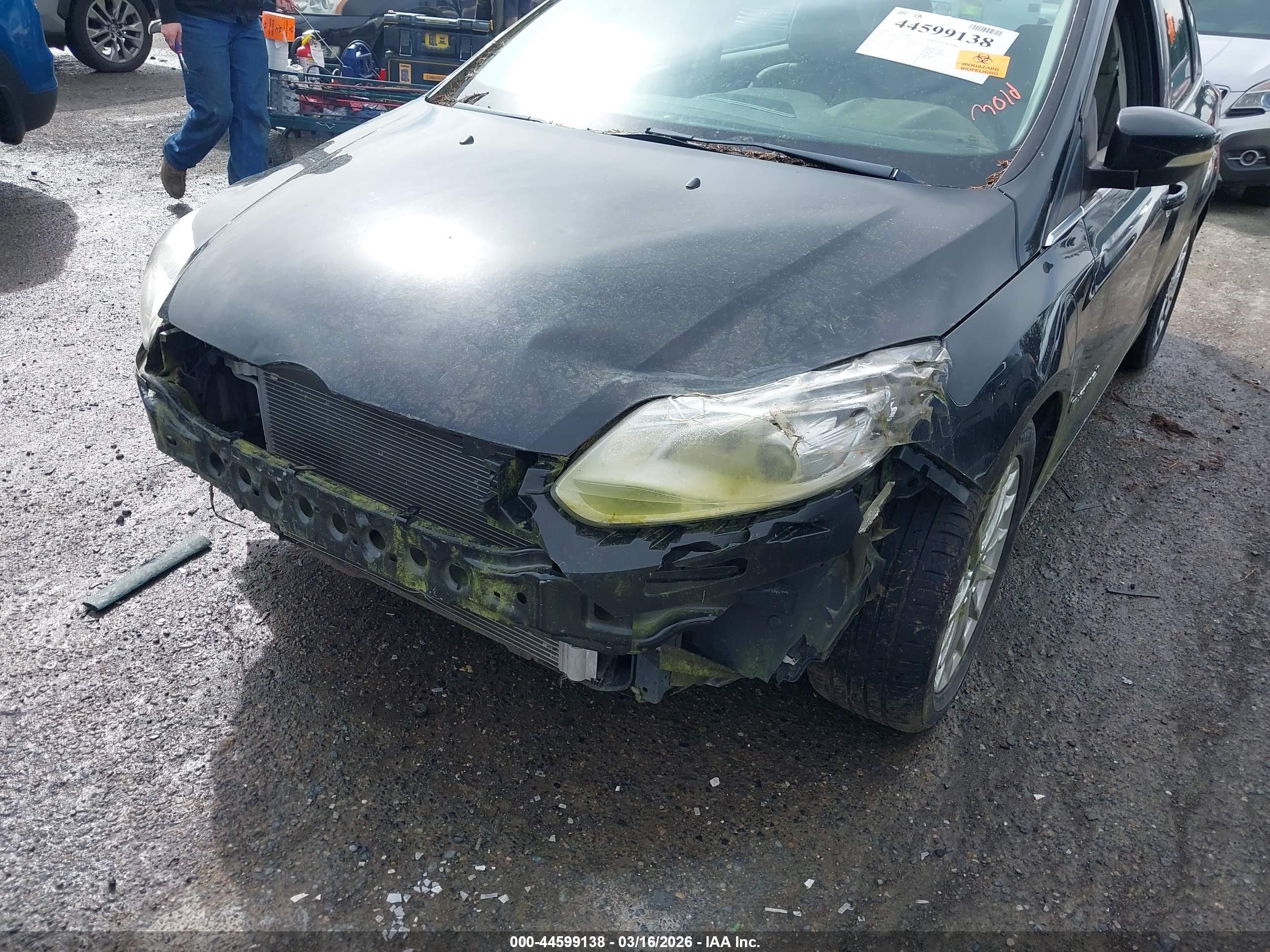 2014 Ford Focus Electric   Black vin: 1FADP3R45EL237924