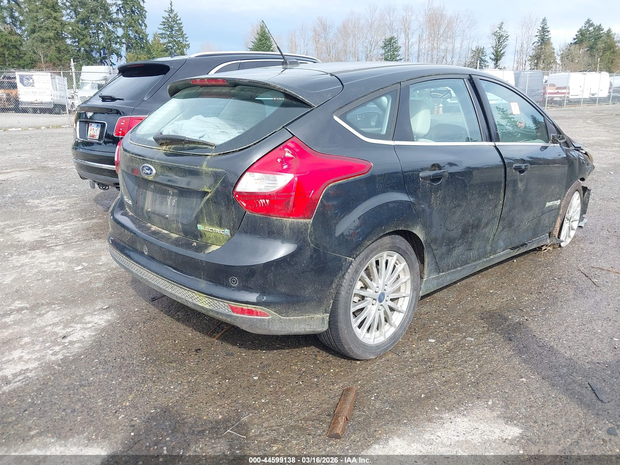 2014 Ford Focus Electric   Black vin: 1FADP3R45EL237924