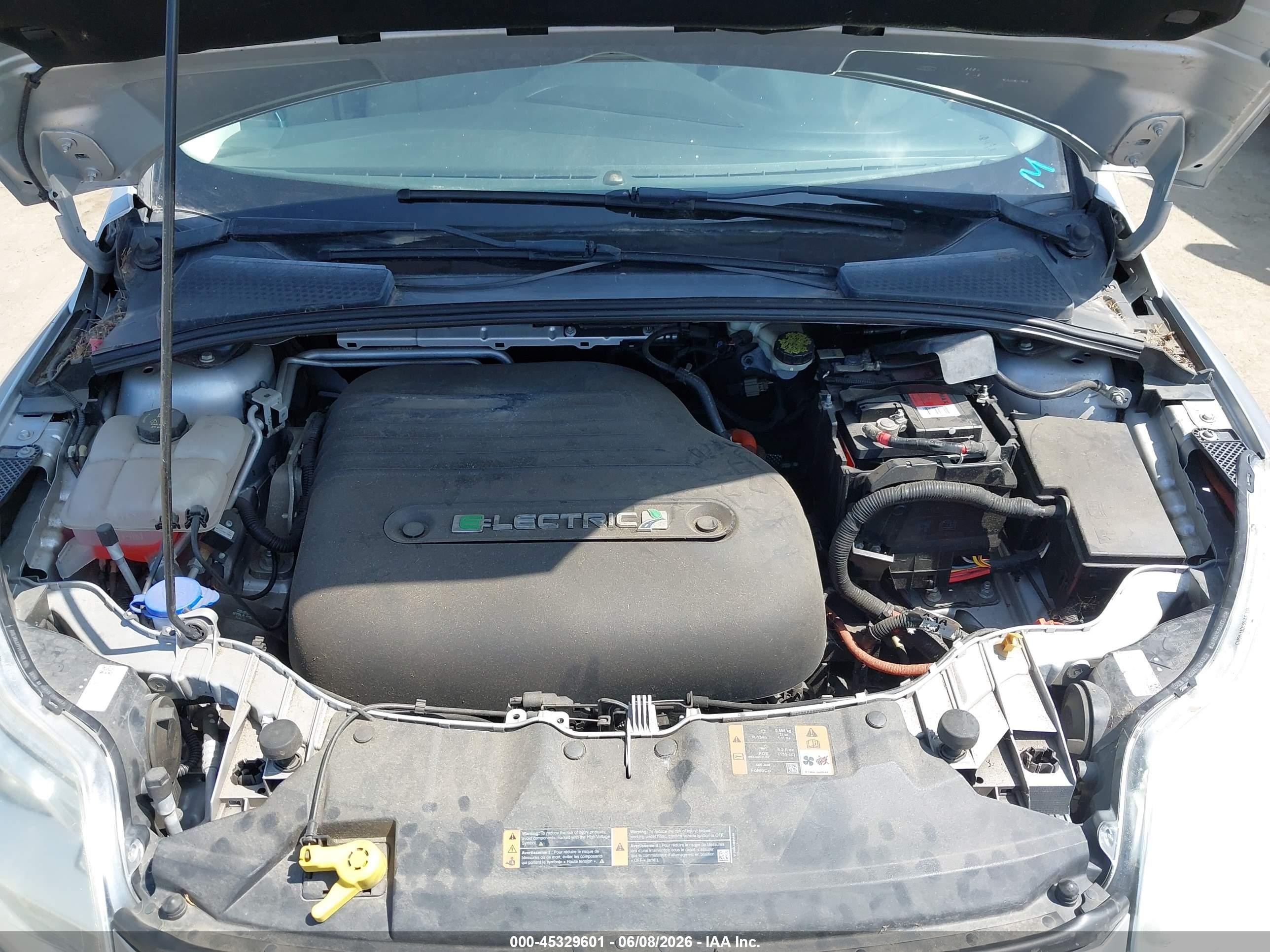 2014 Ford Focus Electric   Silver vin: 1FADP3R45EL249653