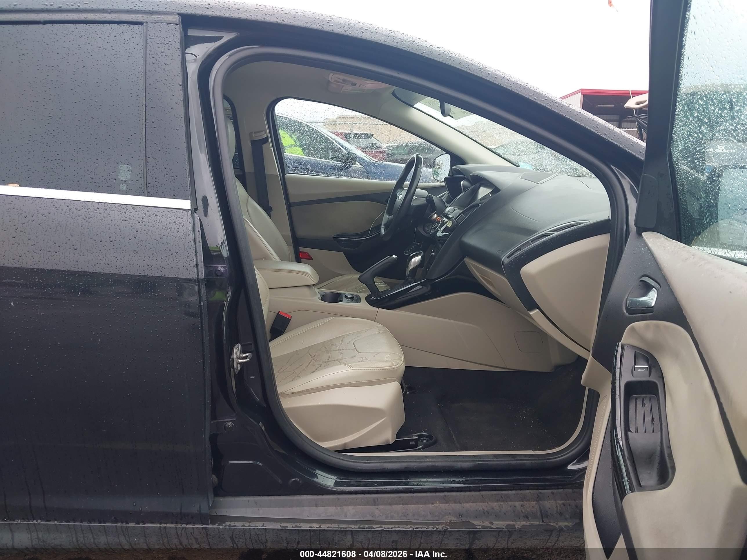 2014 Ford Focus Electric   Black vin: 1FADP3R45EL363779