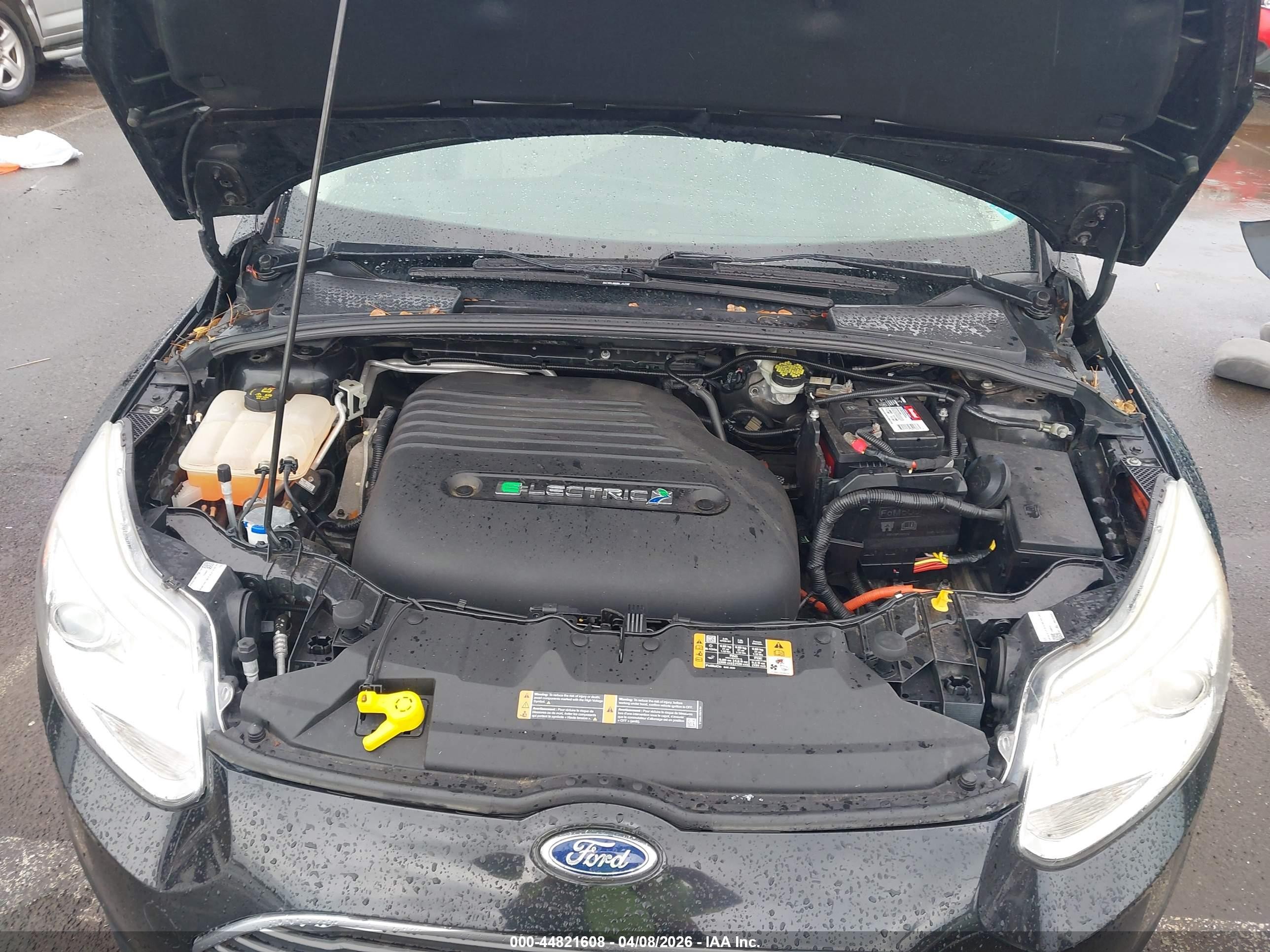 2014 Ford Focus Electric   Black vin: 1FADP3R45EL363779