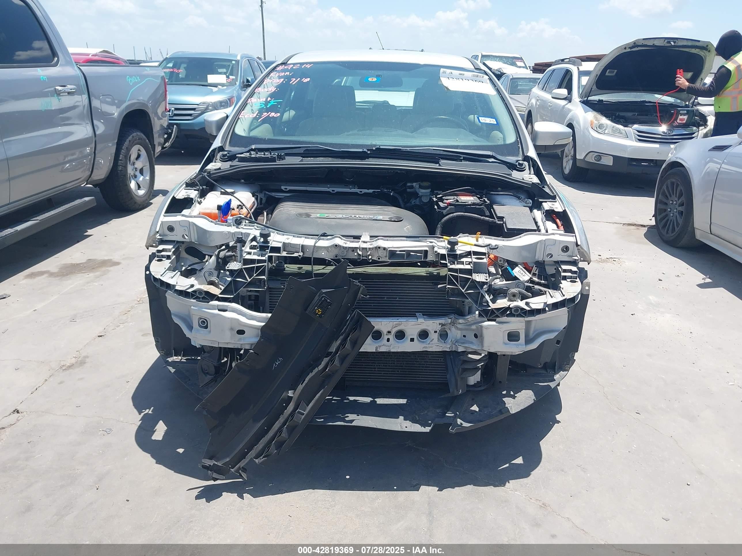 2013 Ford Focus Electric   Серебряный vin: 1FADP3R46DL254715