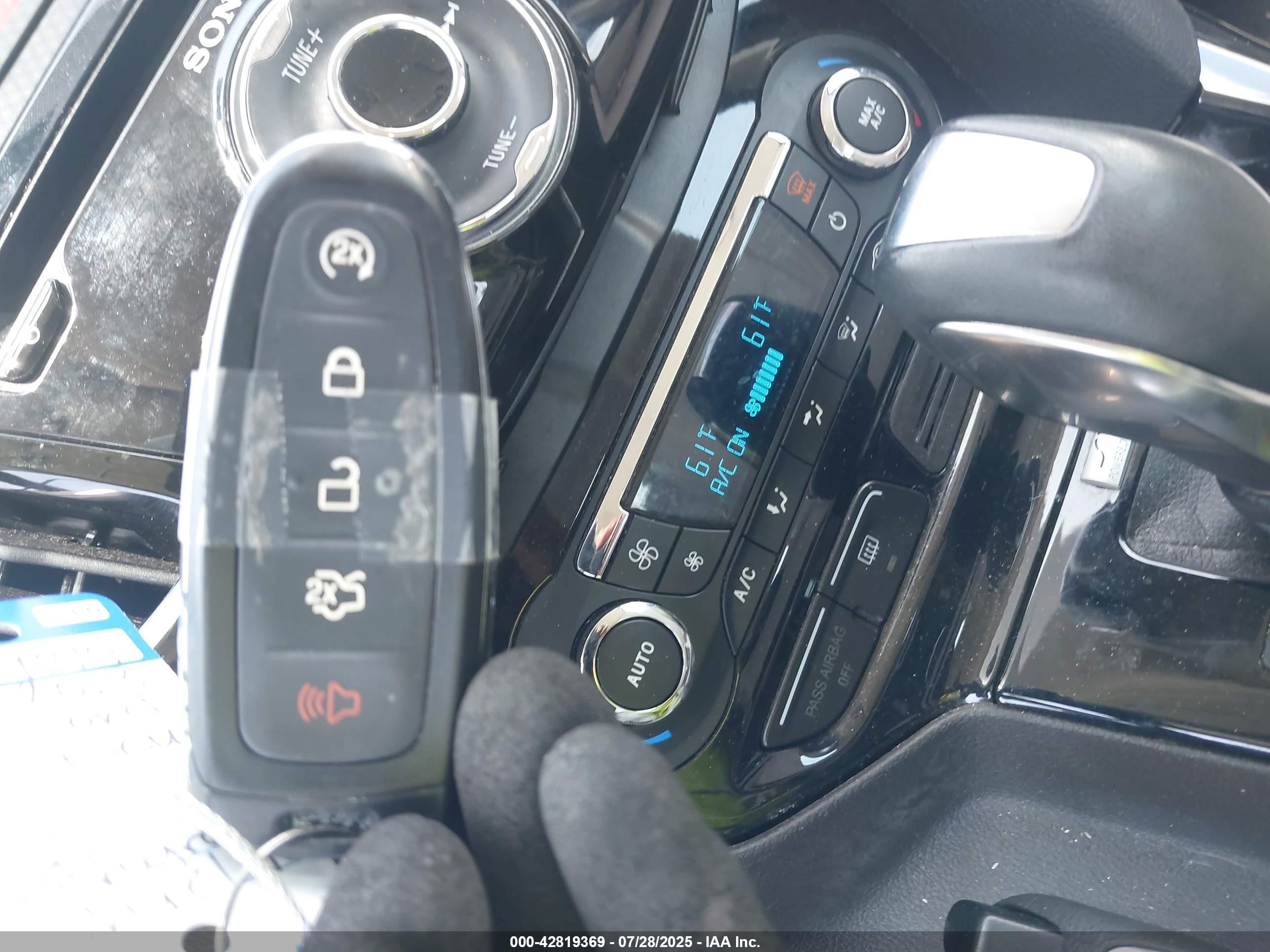 2013 Ford Focus Electric   Серебряный vin: 1FADP3R46DL254715