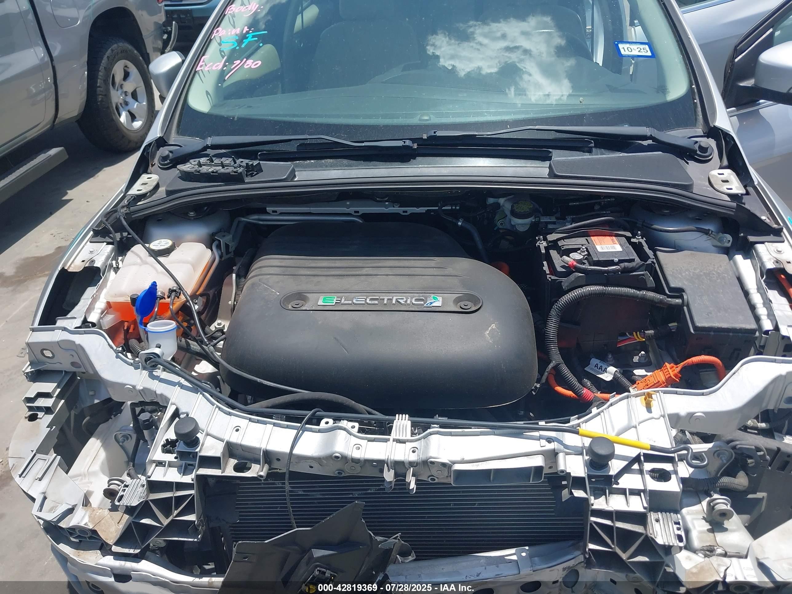 2013 Ford Focus Electric   Серебряный vin: 1FADP3R46DL254715