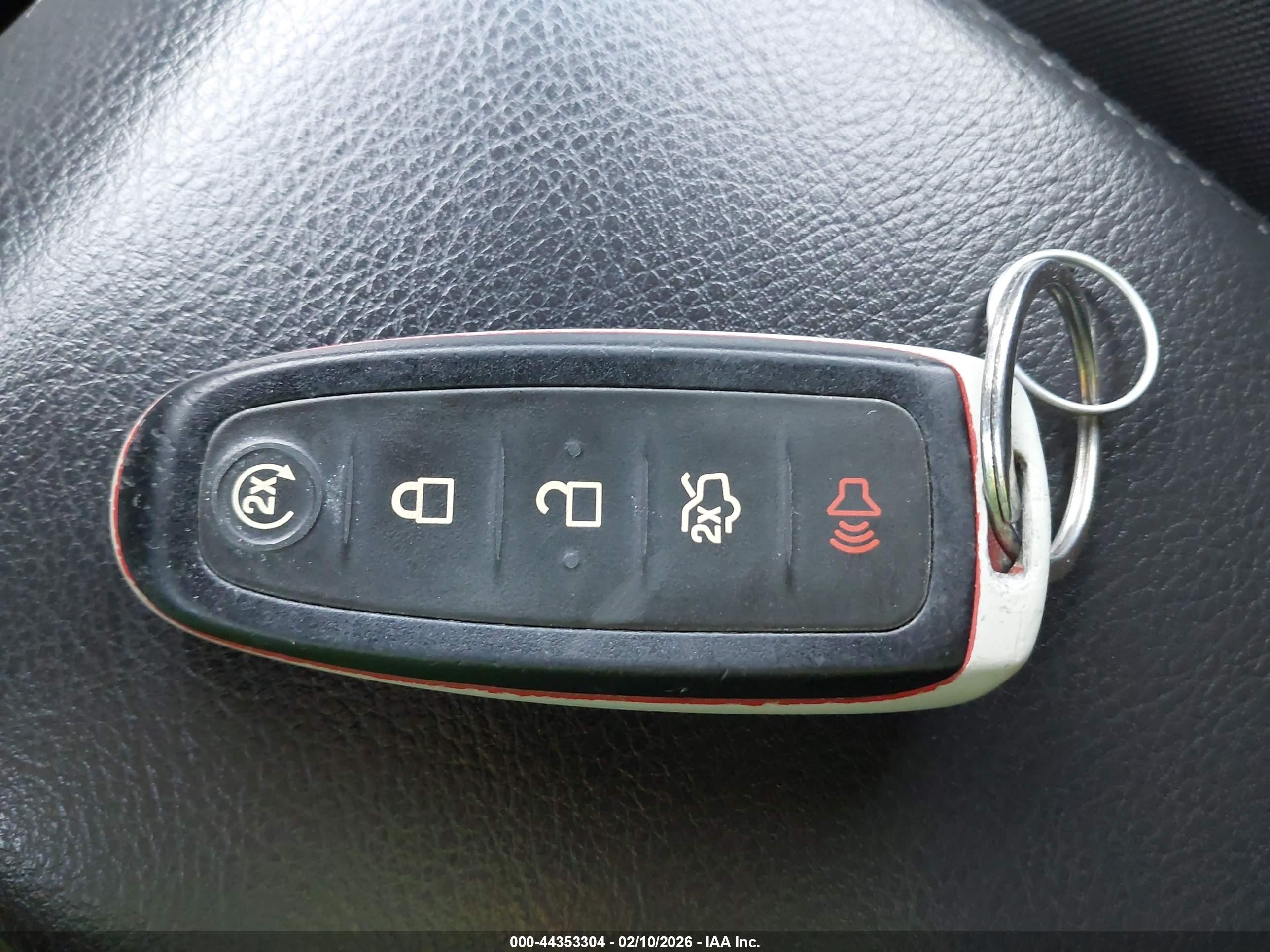 2013 Ford Focus Electric   Silver vin: 1FADP3R47DL202011