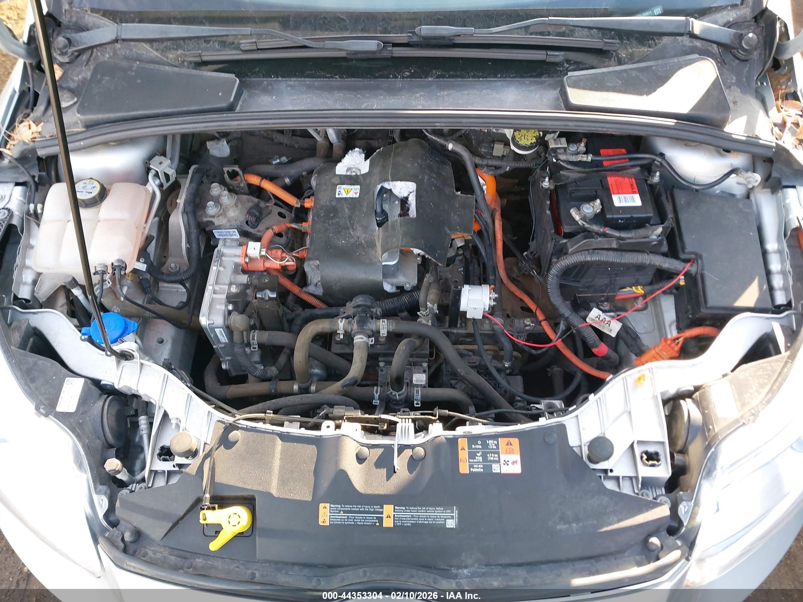 2013 Ford Focus Electric   Silver vin: 1FADP3R47DL202011