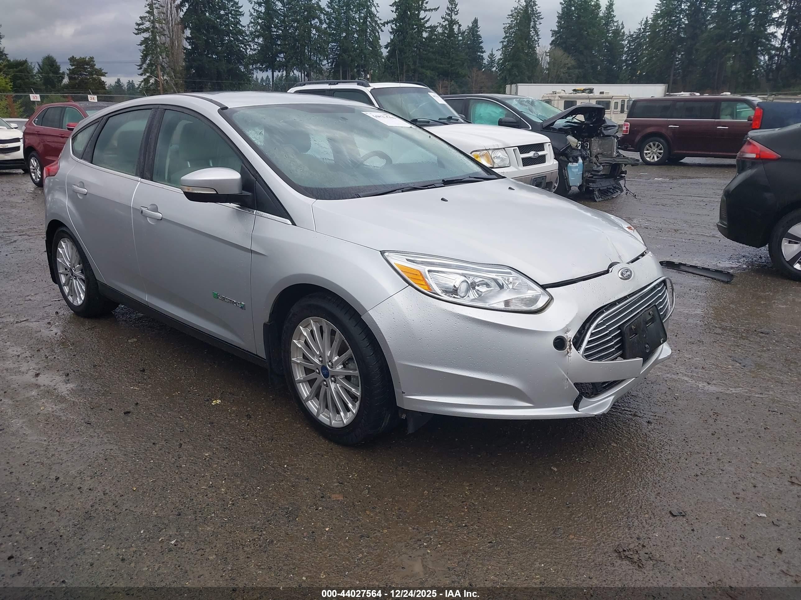 2013 Ford Focus Electric   Silver vin: 1FADP3R47DL290719