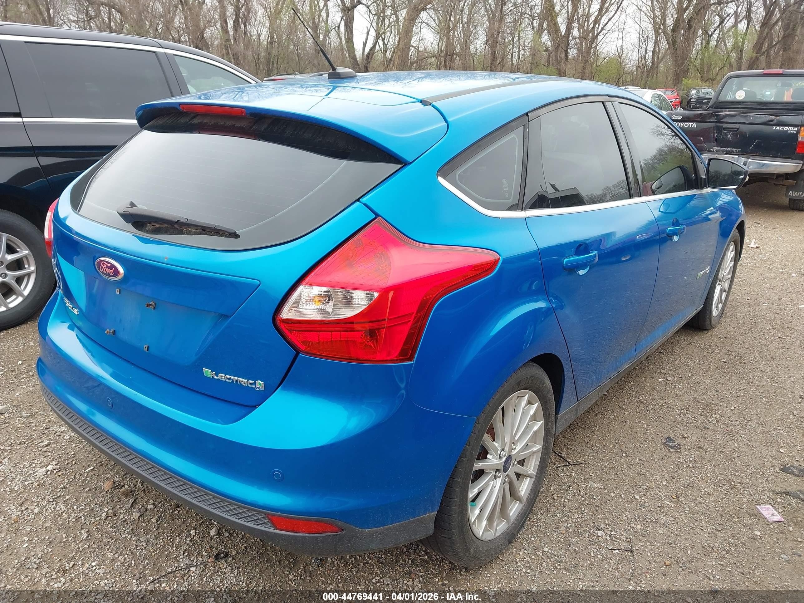 2013 Ford Focus Electric   Blue vin: 1FADP3R48DL360776