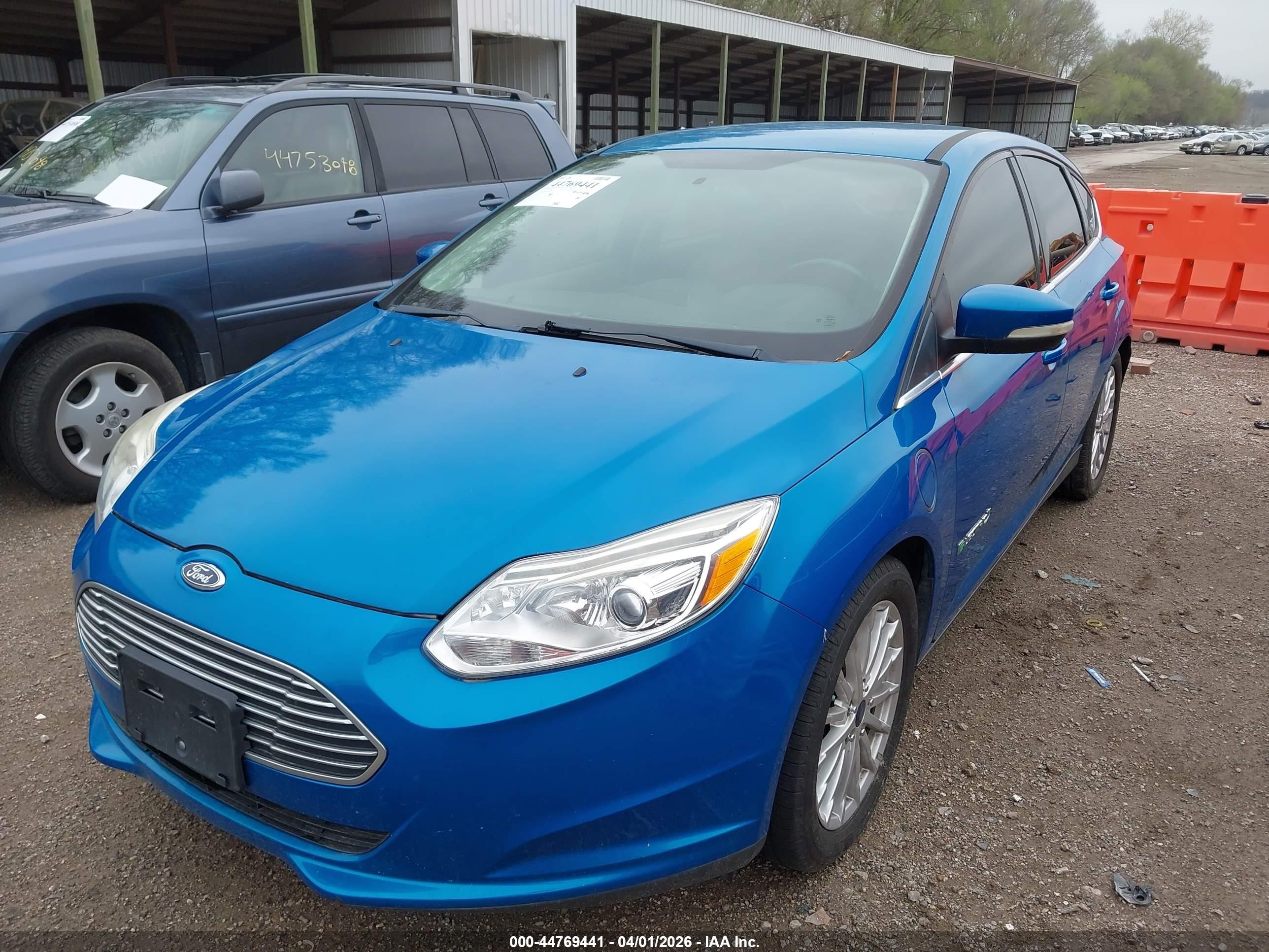 2013 Ford Focus Electric   Blue vin: 1FADP3R48DL360776