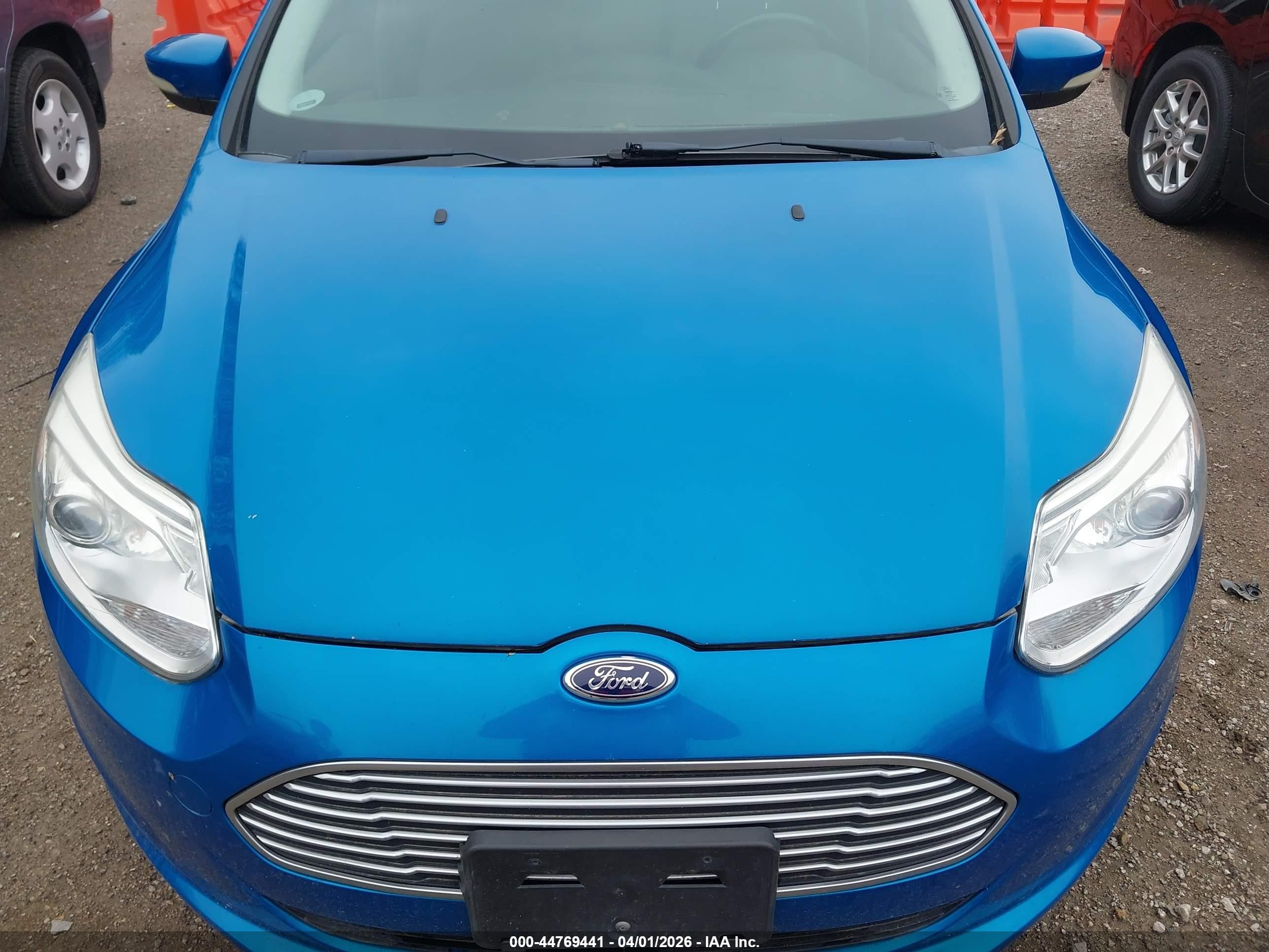 2013 Ford Focus Electric   Blue vin: 1FADP3R48DL360776