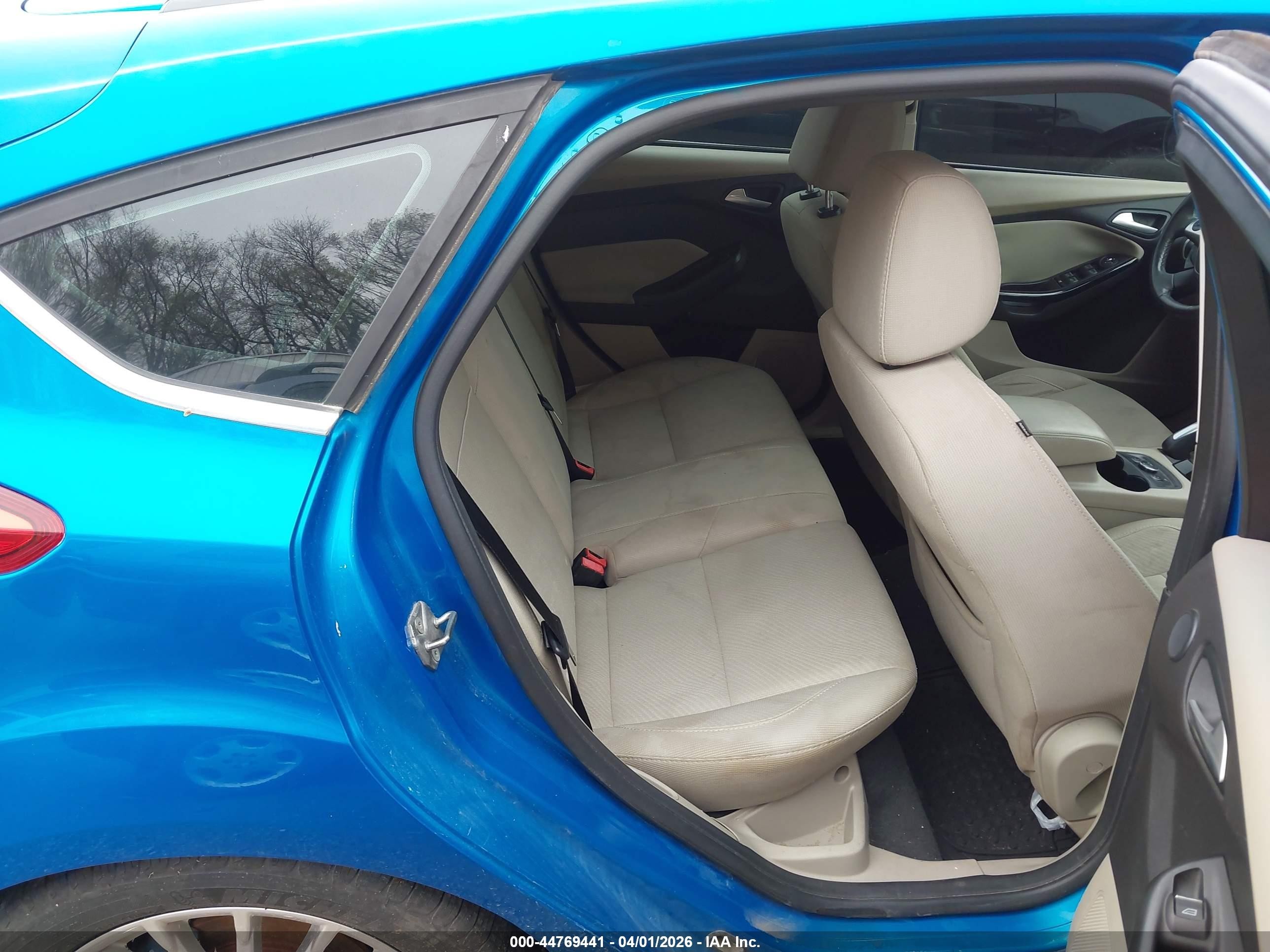 2013 Ford Focus Electric   Blue vin: 1FADP3R48DL360776