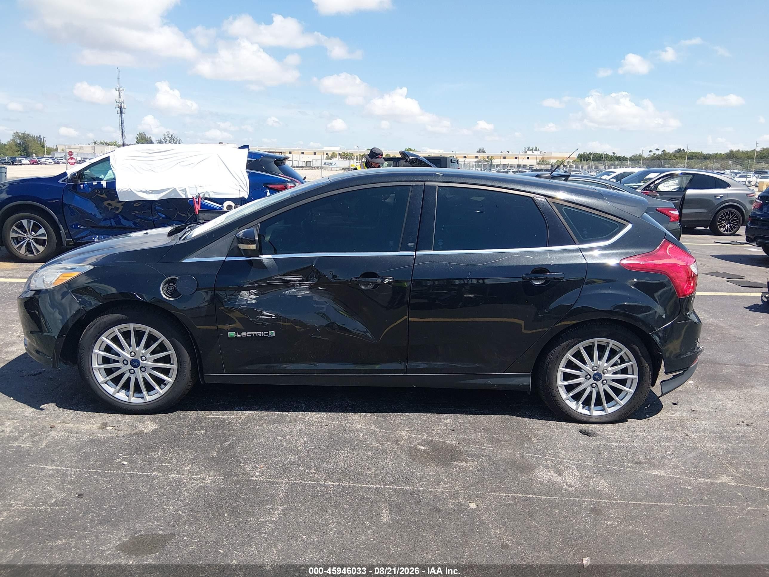 2013 Ford Focus Electric Black vin: 1FADP3R48DL305017