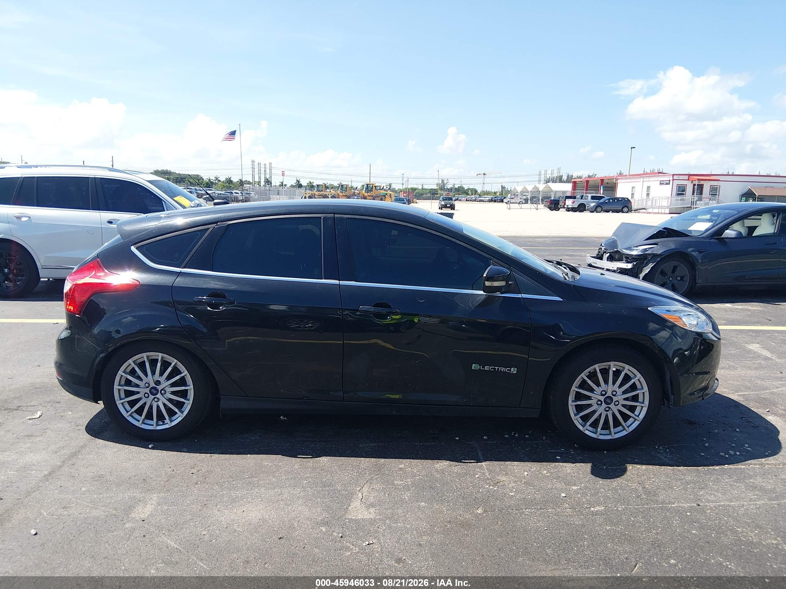 2013 Ford Focus Electric Black vin: 1FADP3R48DL305017