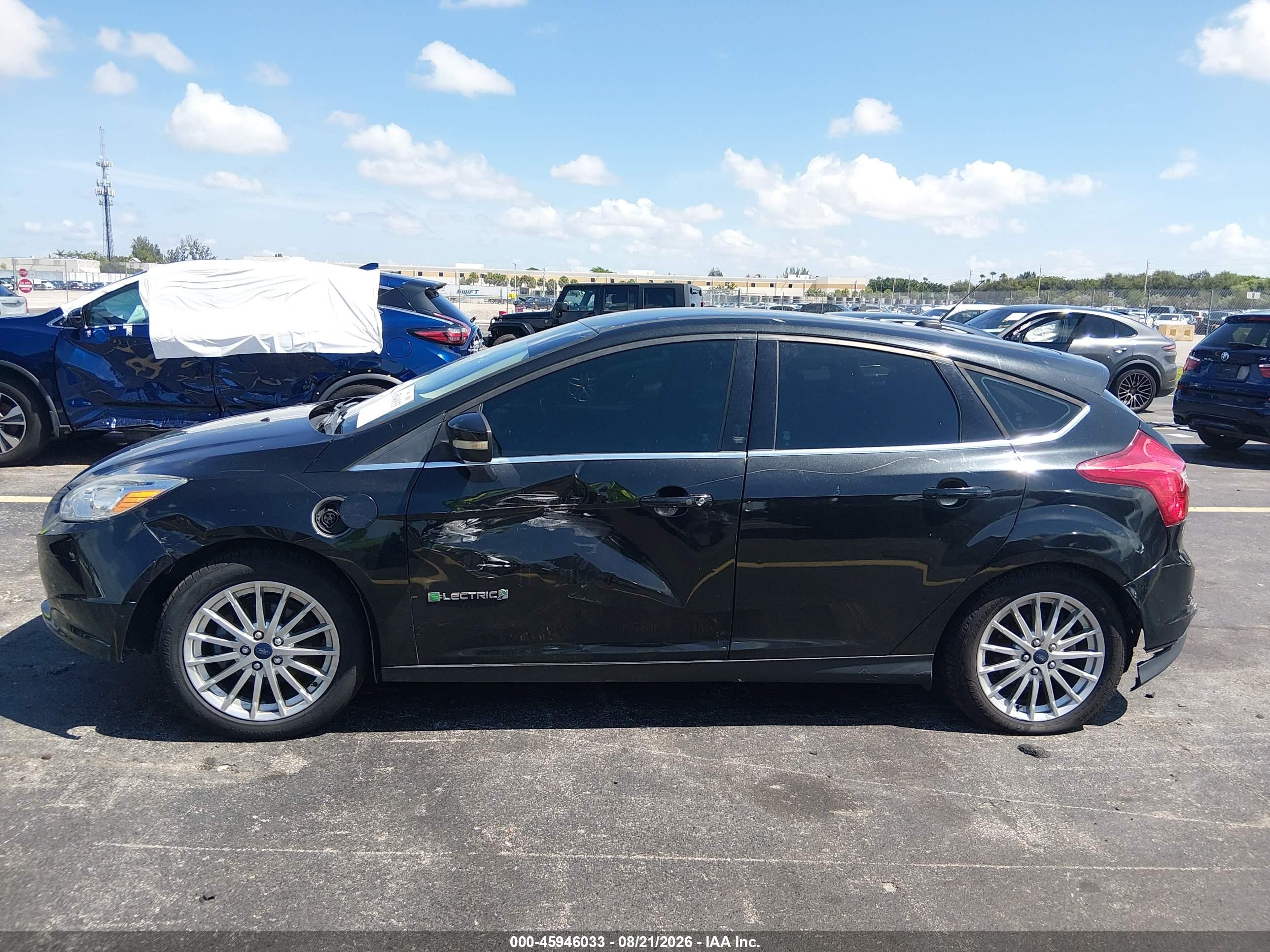 2013 Ford Focus Electric Black vin: 1FADP3R48DL305017