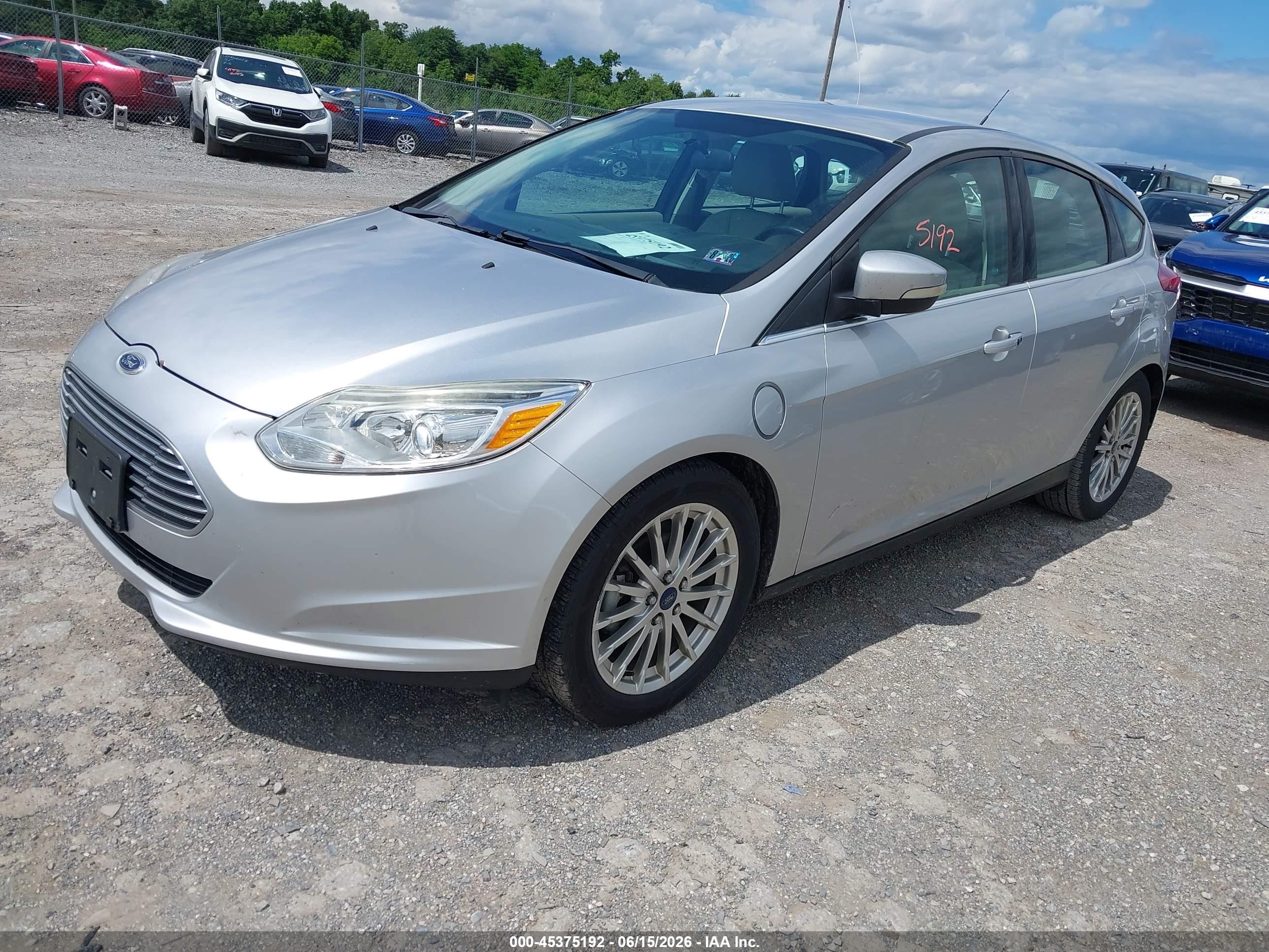 2013 Ford Focus Electric   Silver vin: 1FADP3R4XDL146727