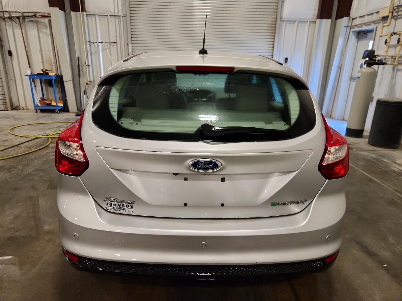2014 Ford Focus Bev Silver vin: 1FADP3R4XEL330308