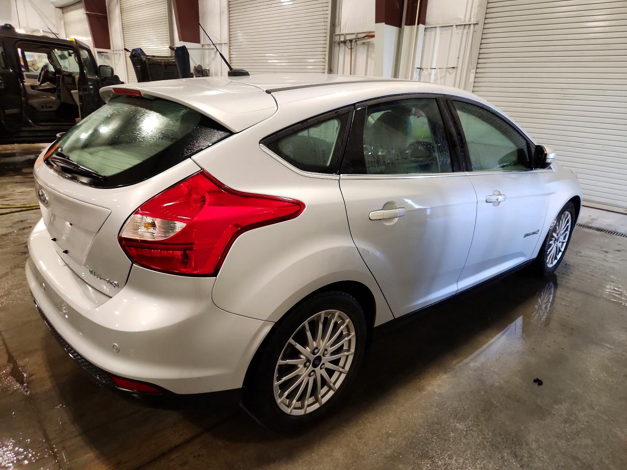 2014 Ford Focus Bev Silver vin: 1FADP3R4XEL330308