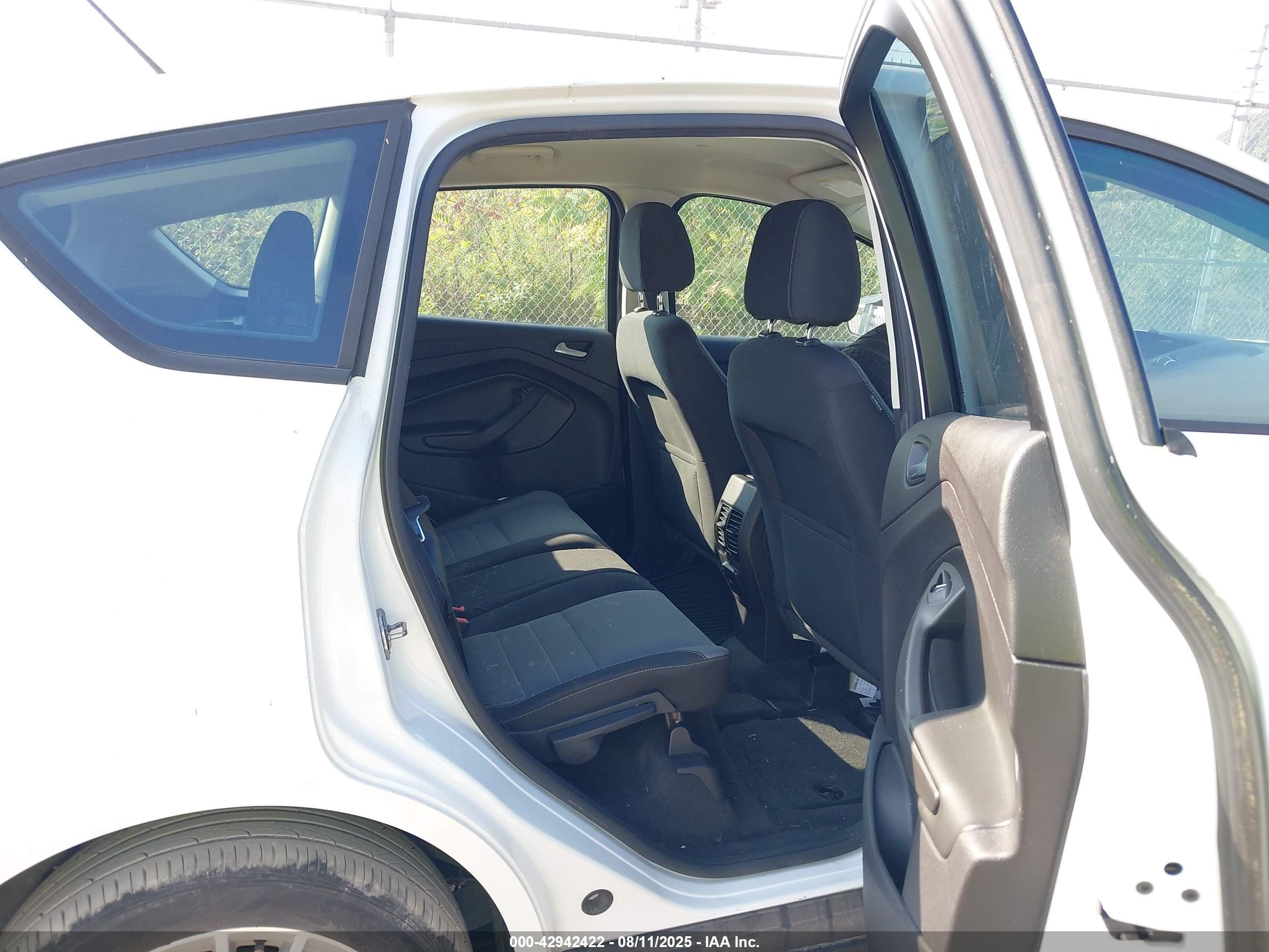 2013 Ford C-max Hybrid Se White vin: 1FADP5AU0DL527753