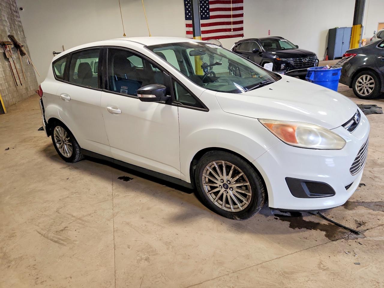2013 Ford C-max Se White vin: 1FADP5AU0DL536162
